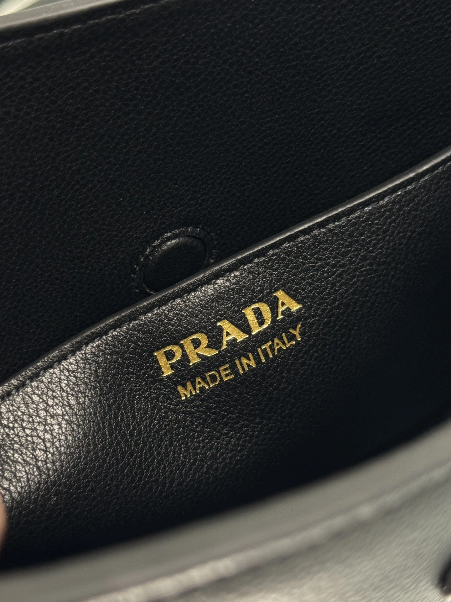 MOMO-- Pr141 1BH220_2CYS_F0ES7 high quality version Calfskin item:E-B177I1763