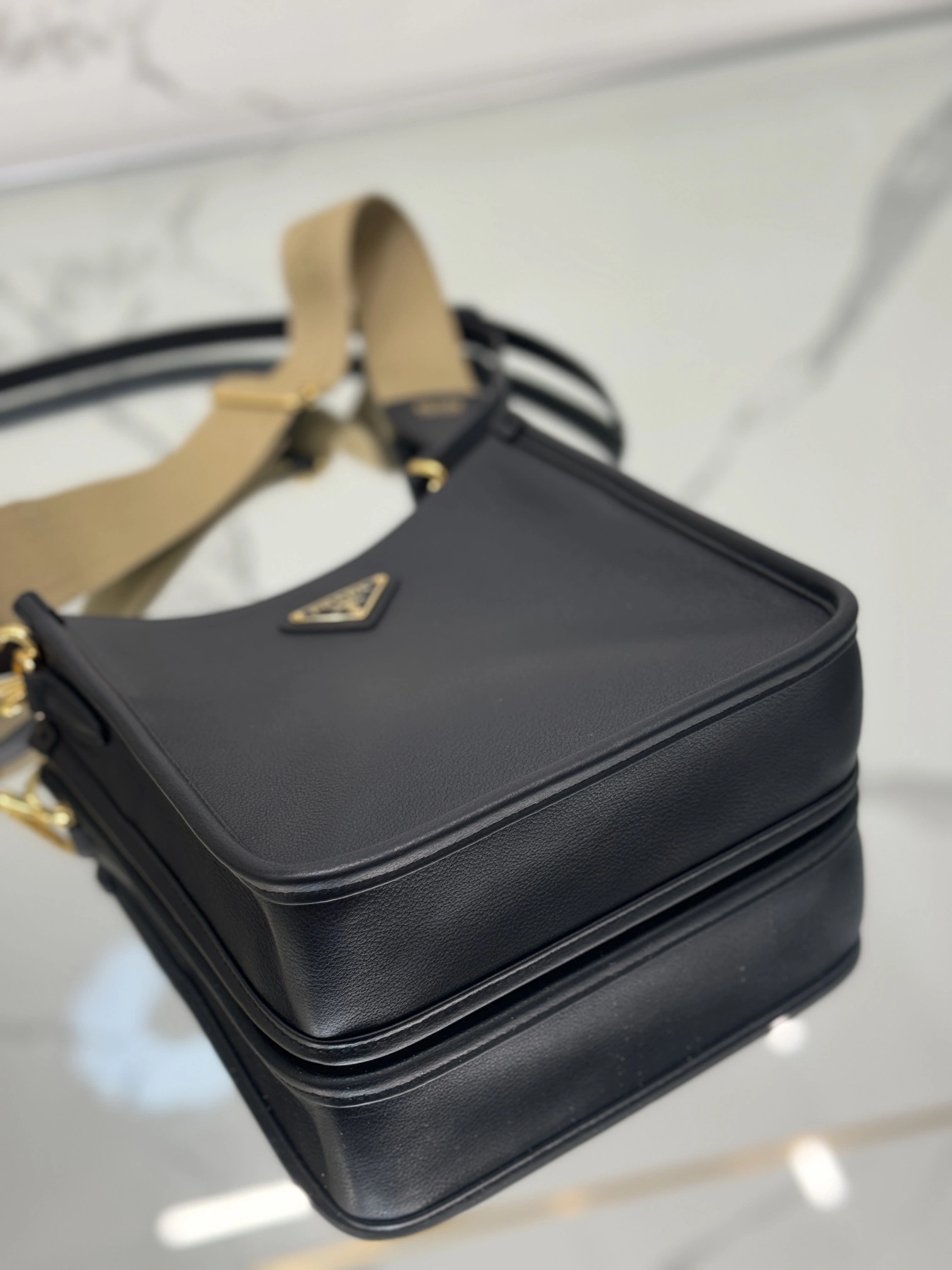 MOMO-- Pr141 1BH220_2CYS_F0ES7 high quality version Calfskin item:E-B177I1763