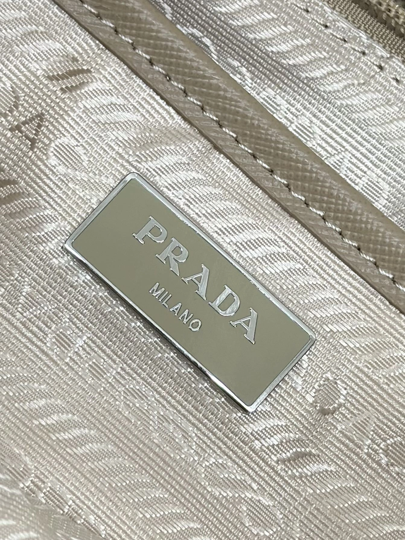 MOMO-- Pr141 1BZ811-RV44-F0F24-V-OTO high quality version item:E-B000K0716