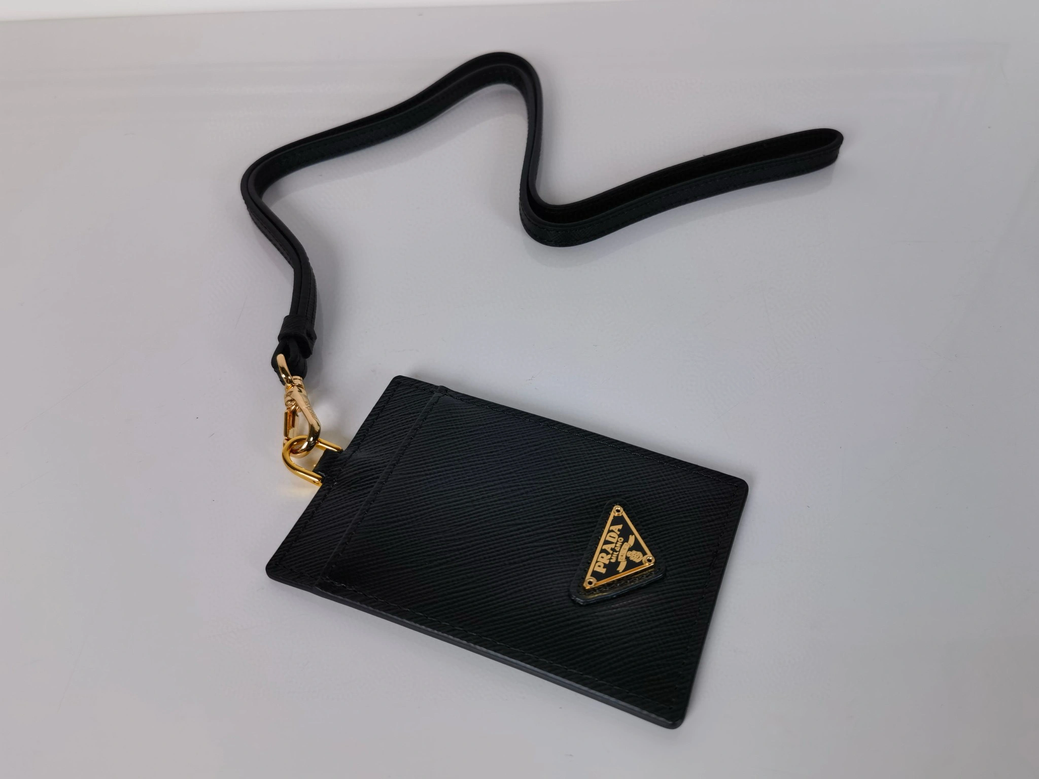 MOMO-- Pr141 1MC007_QHH_F0002 cowhide item:E-B063B1291H