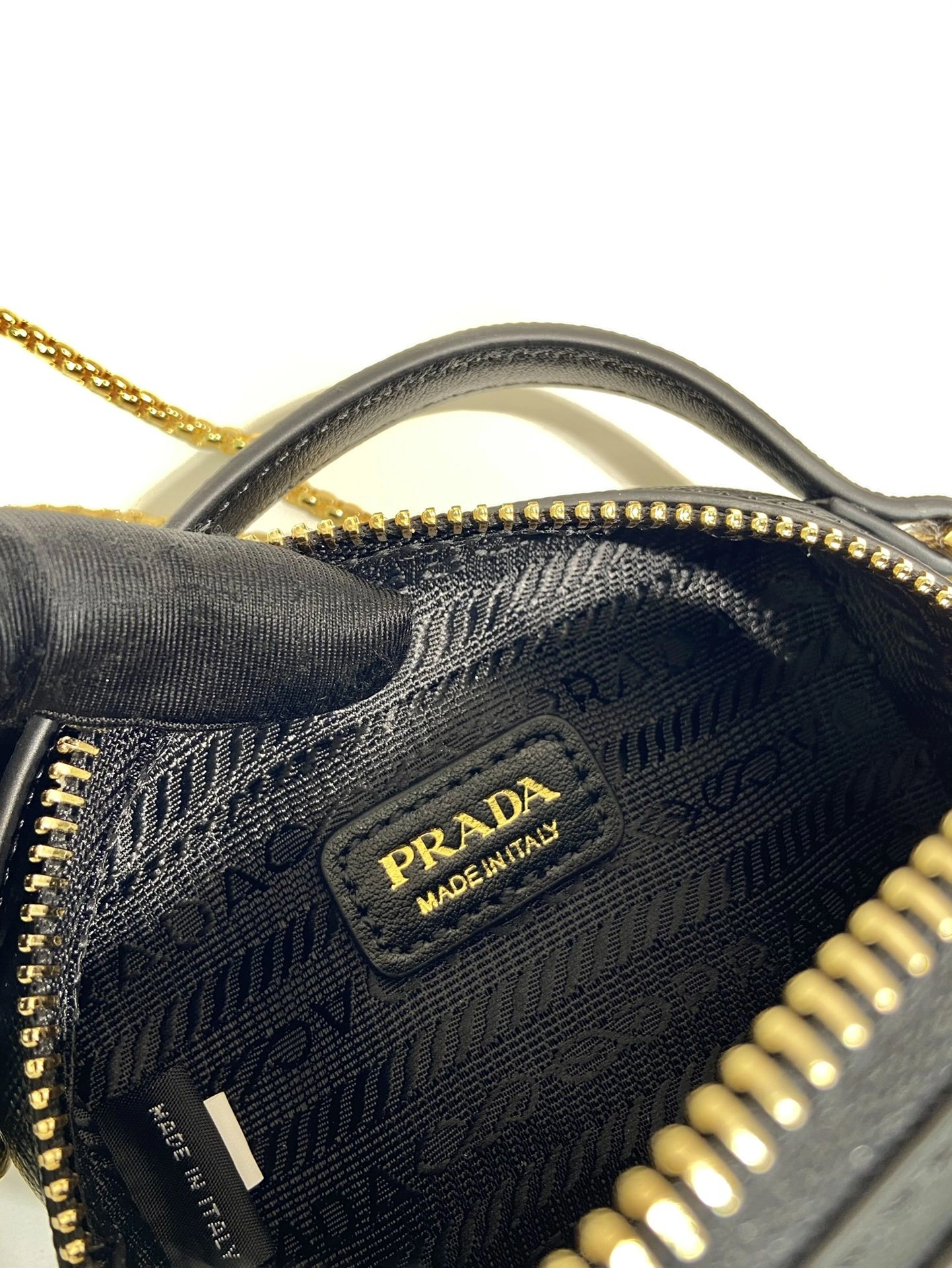MOMO-- Pr141 1NR025_QHH_F0002 cowhide item:D-B000K1020