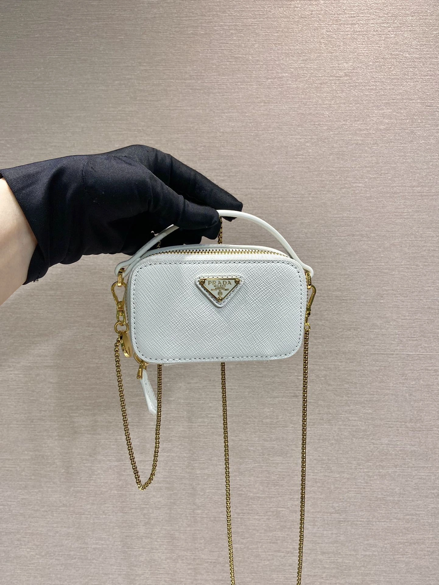 MOMO-- Pr141 1NR025_QHH_F0009 cowhide item:D-B000K1010