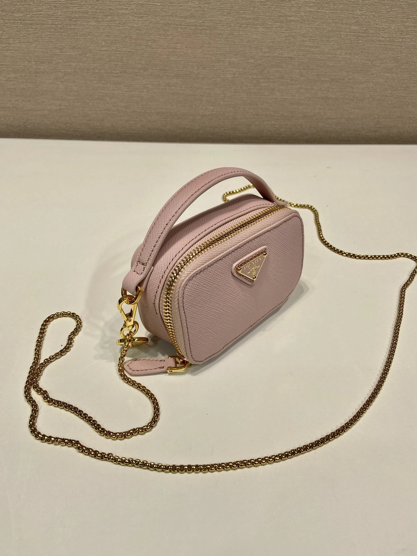 MOMO-- Pr141 1NR025_QHH_F0E18 cowhide item:D-B000K1011