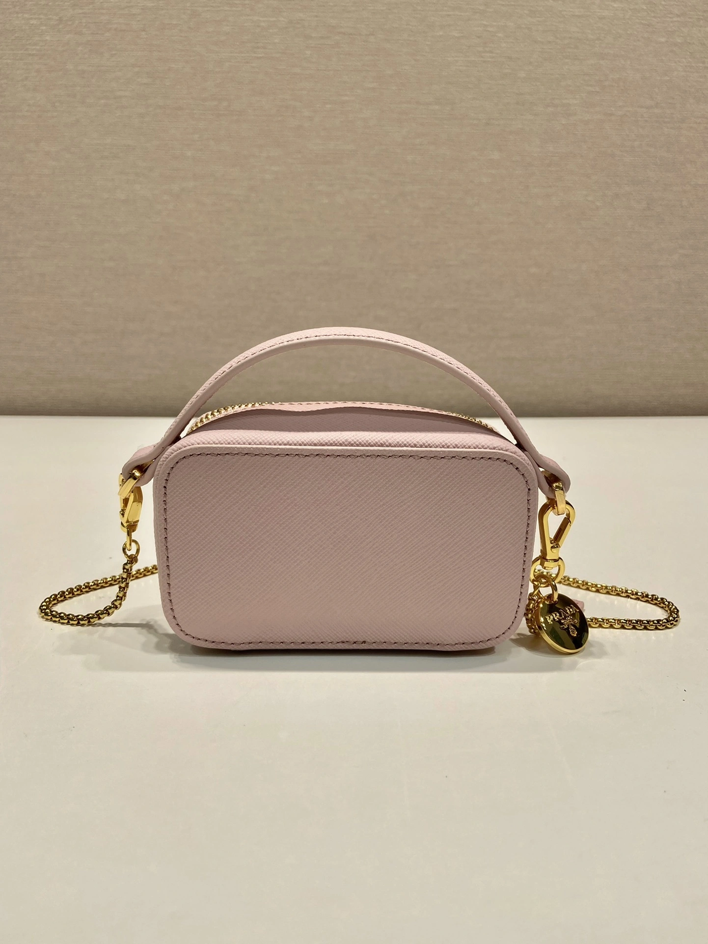 MOMO-- Pr141 1NR025_QHH_F0E18 cowhide item:D-B000K1011