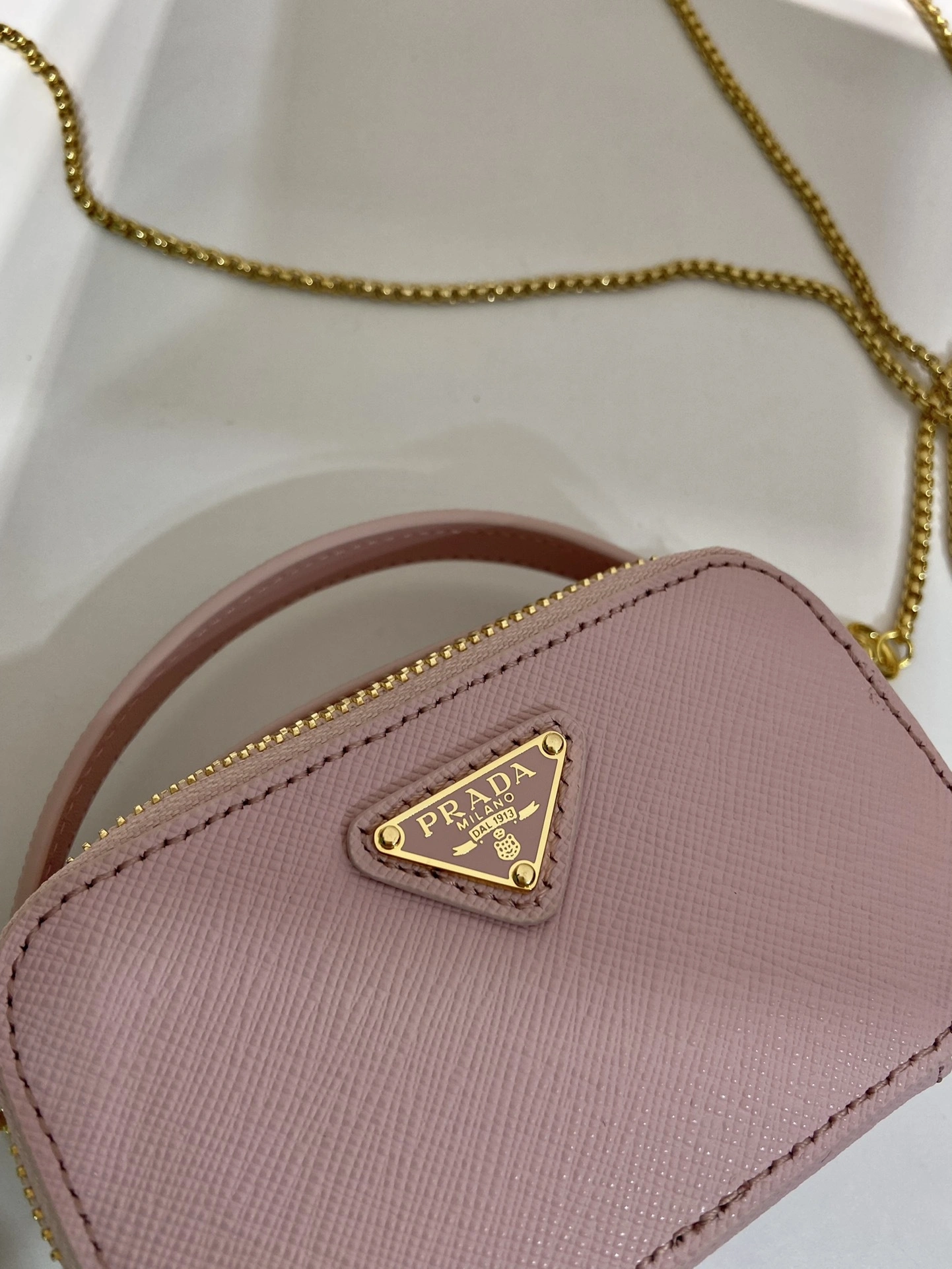 MOMO-- Pr141 1NR025_QHH_F0E18 cowhide item:D-B000K1011