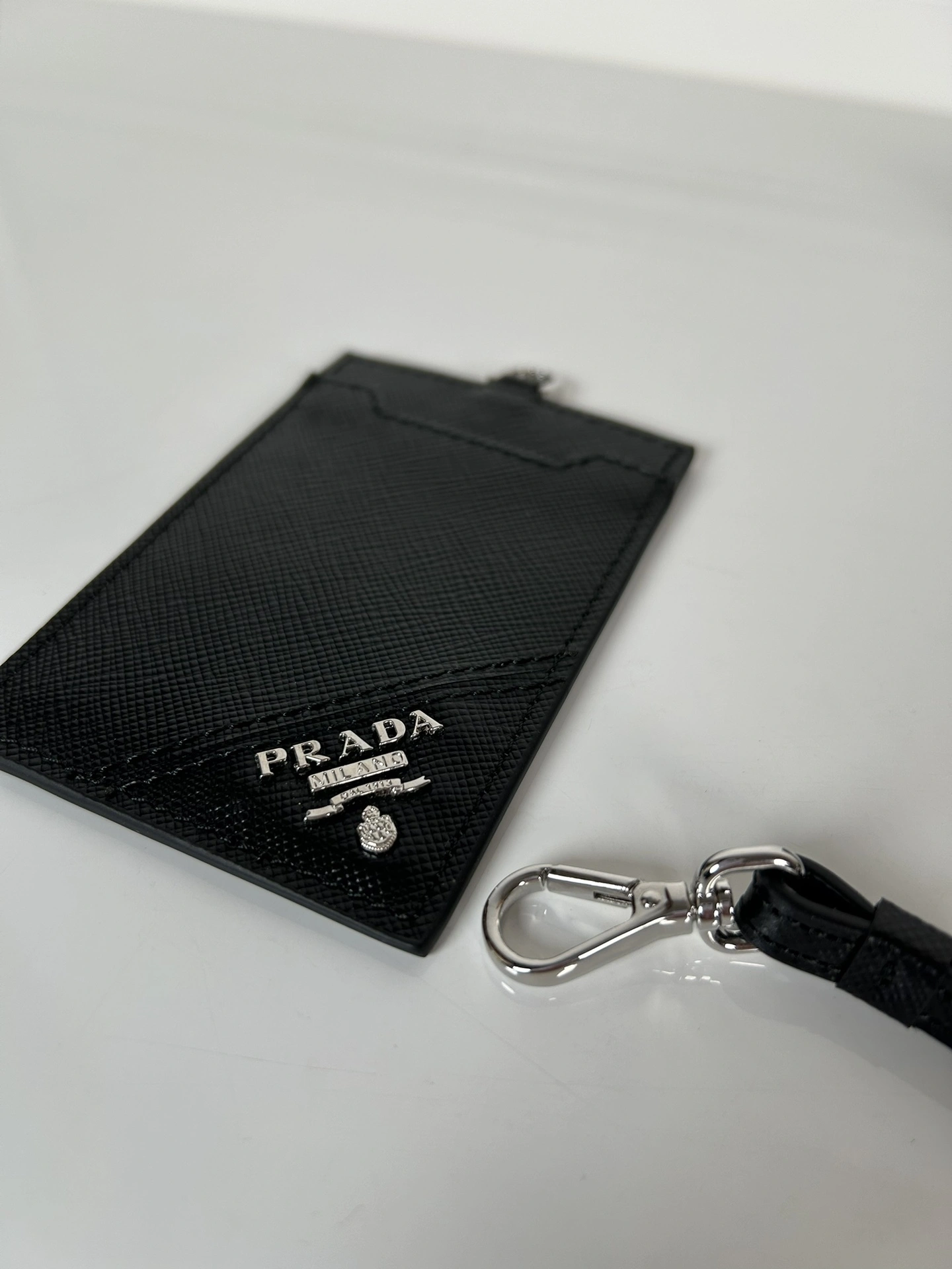 MOMO-- Pr141 2MC016QME-F0002 cowhide item:E-B063B1286H
