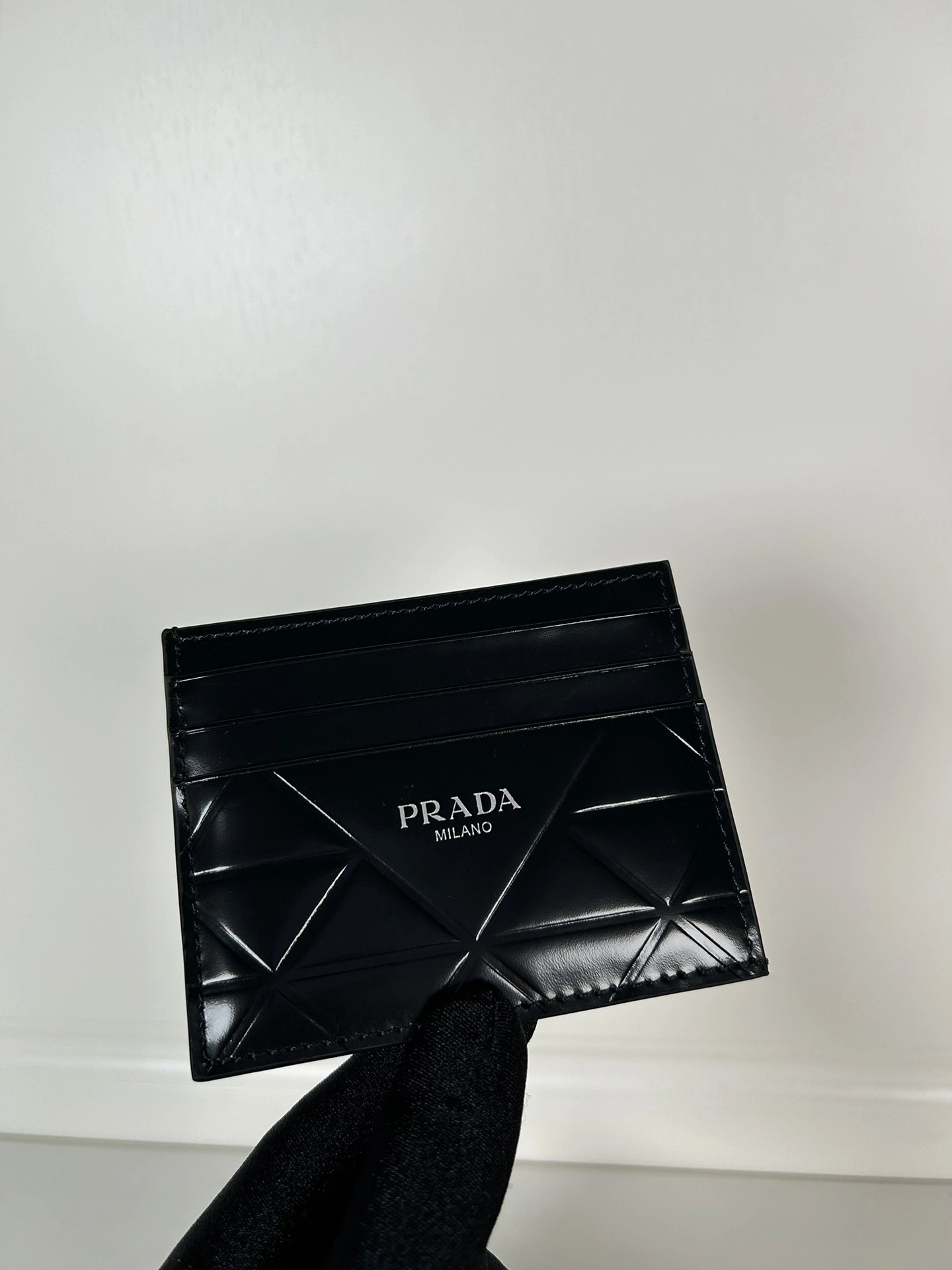 MOMO-- Pr141 2MC223-2CNV-F0002 Calfskin item:D-B109F2053