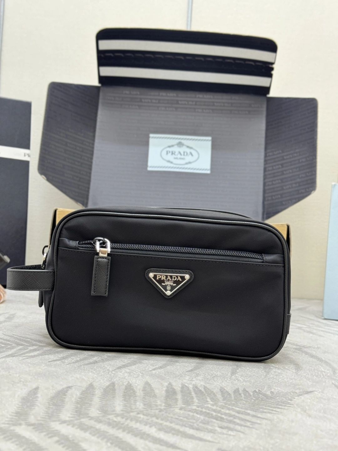 MOMO-- Pr141 2NA8192DMH-F0002 high quality version item:E-B000K0732