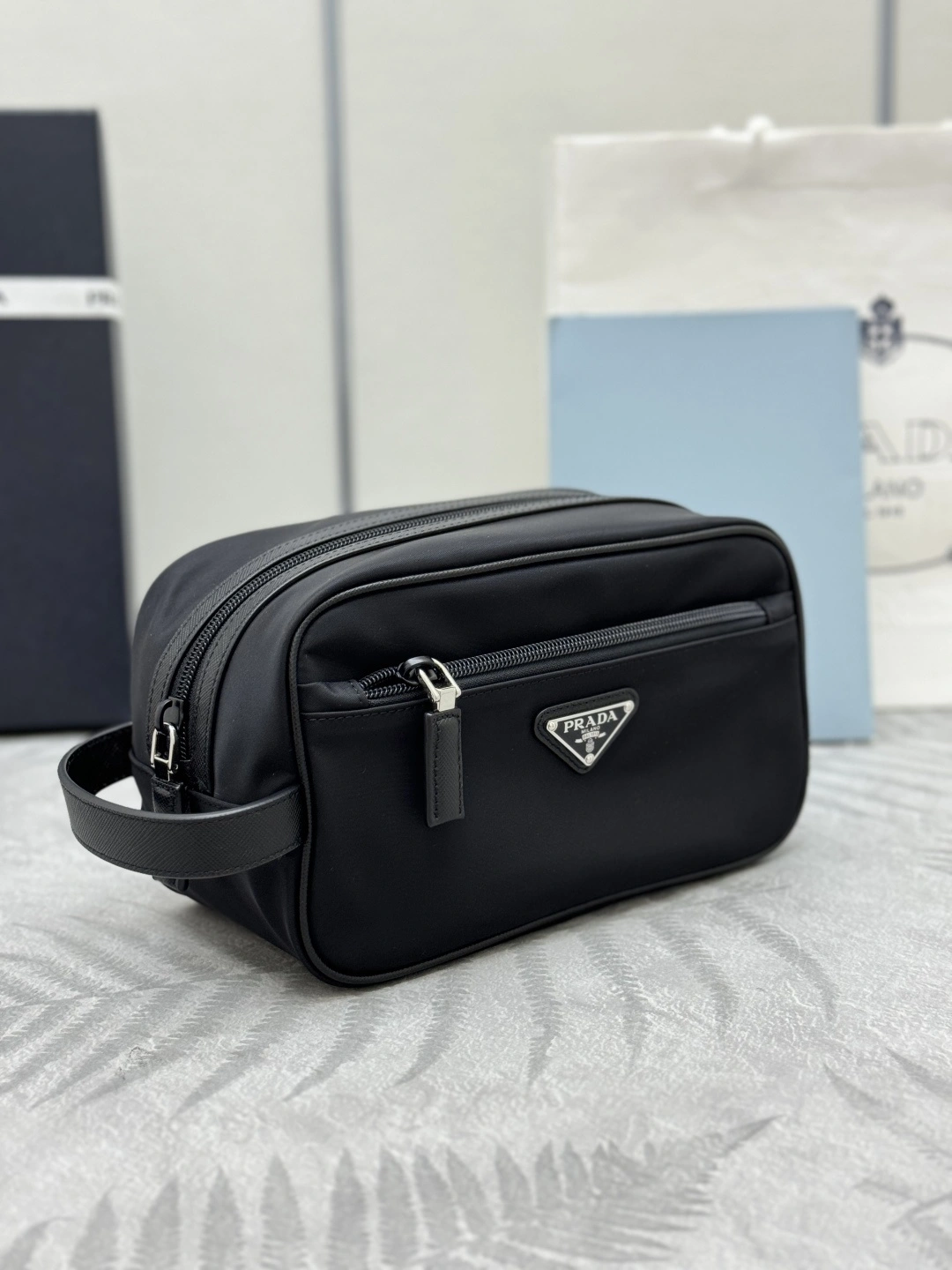 MOMO-- Pr141 2NA8192DMH-F0002 high quality version item:E-B000K0732