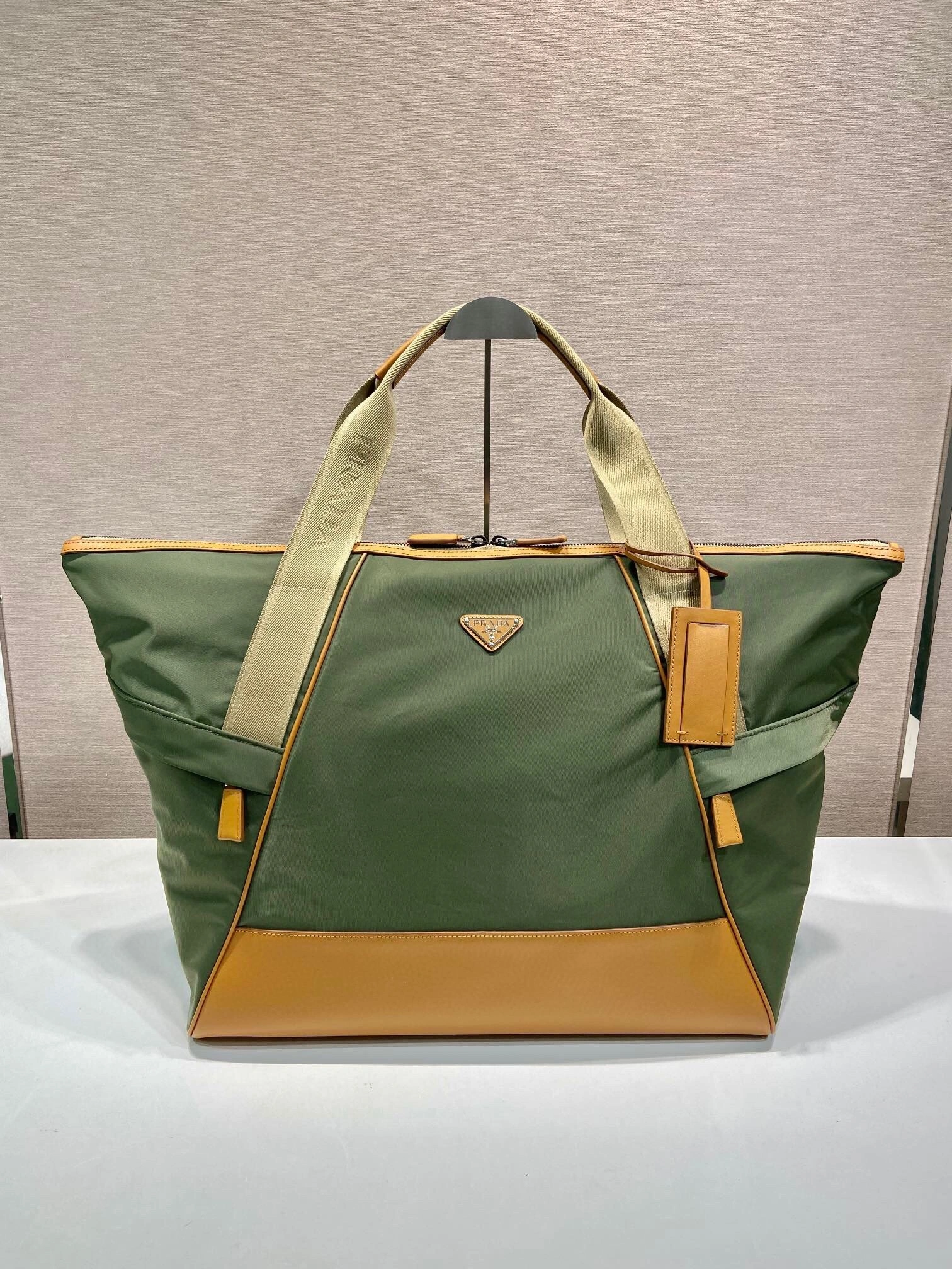 MOMO-- Pr141 2VC040_2CX2_F03UQ high quality version Nylon item:D-B164H2883H