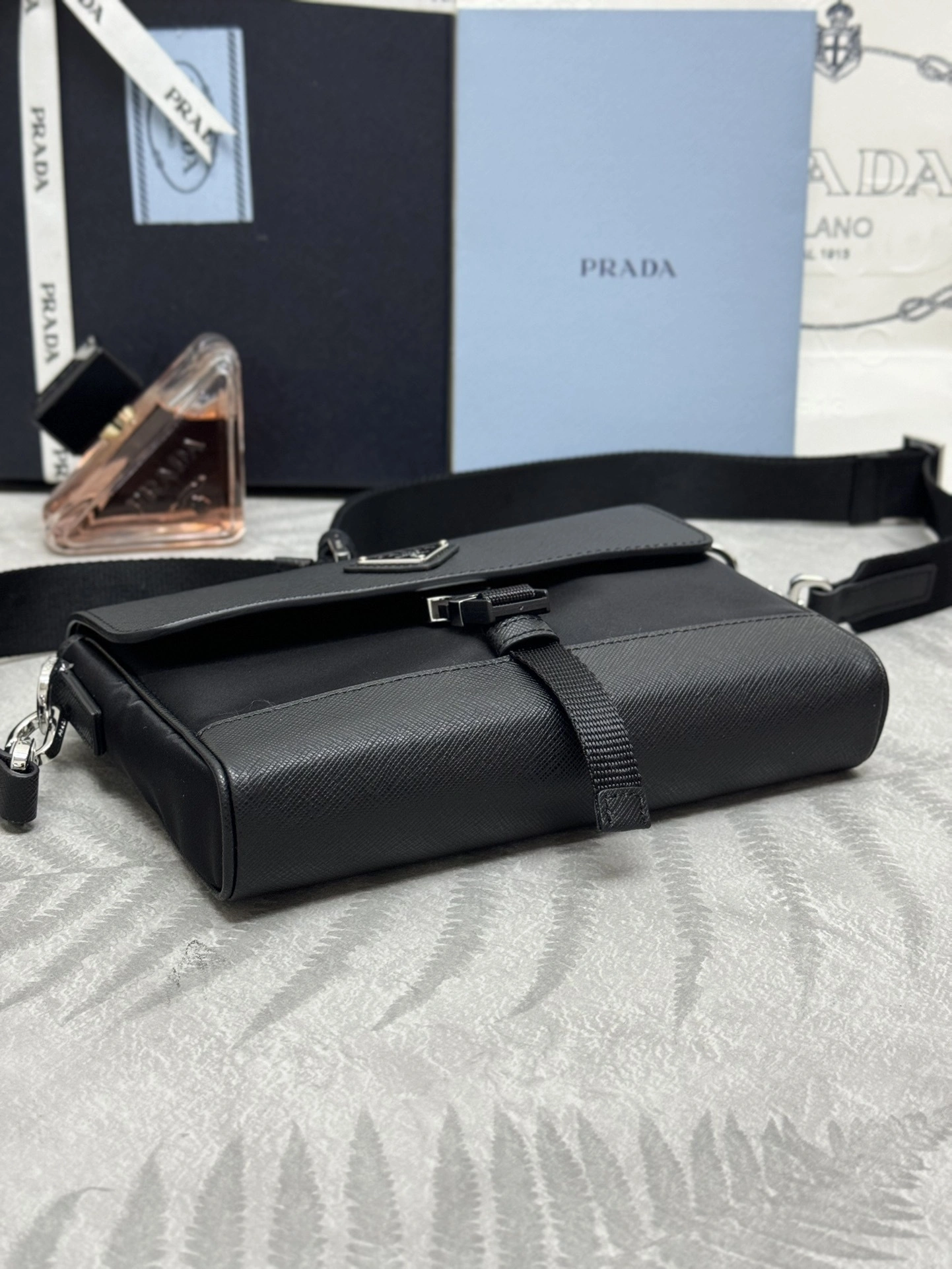 MOMO-- Pr141 2VD053_2DMH_F0002_V_OOO high quality version item:D-B000K2006