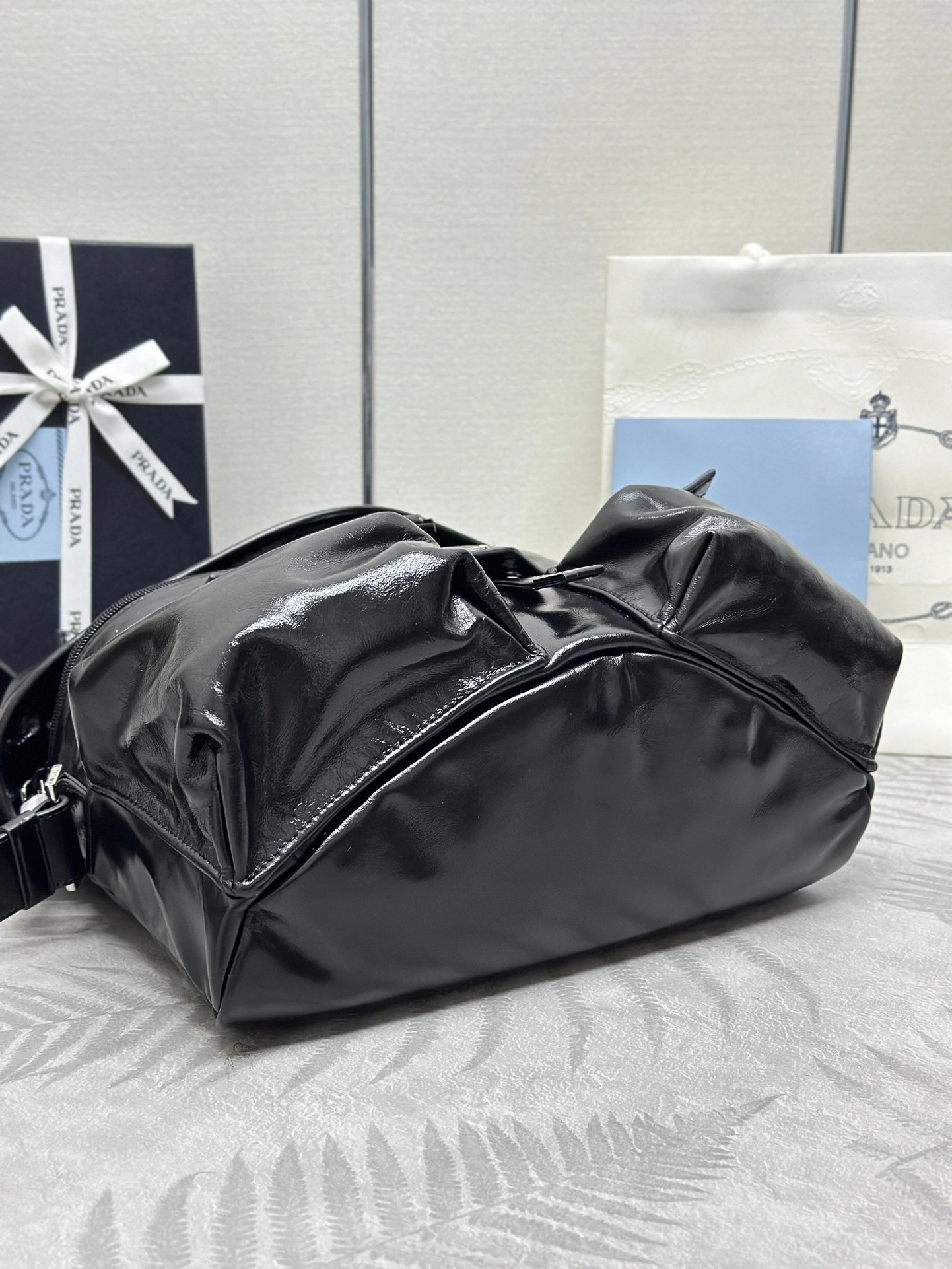 MOMO-- Pr141 2VD062_2CX7_F0002 waxed skin cowhide item:D-B184G2704