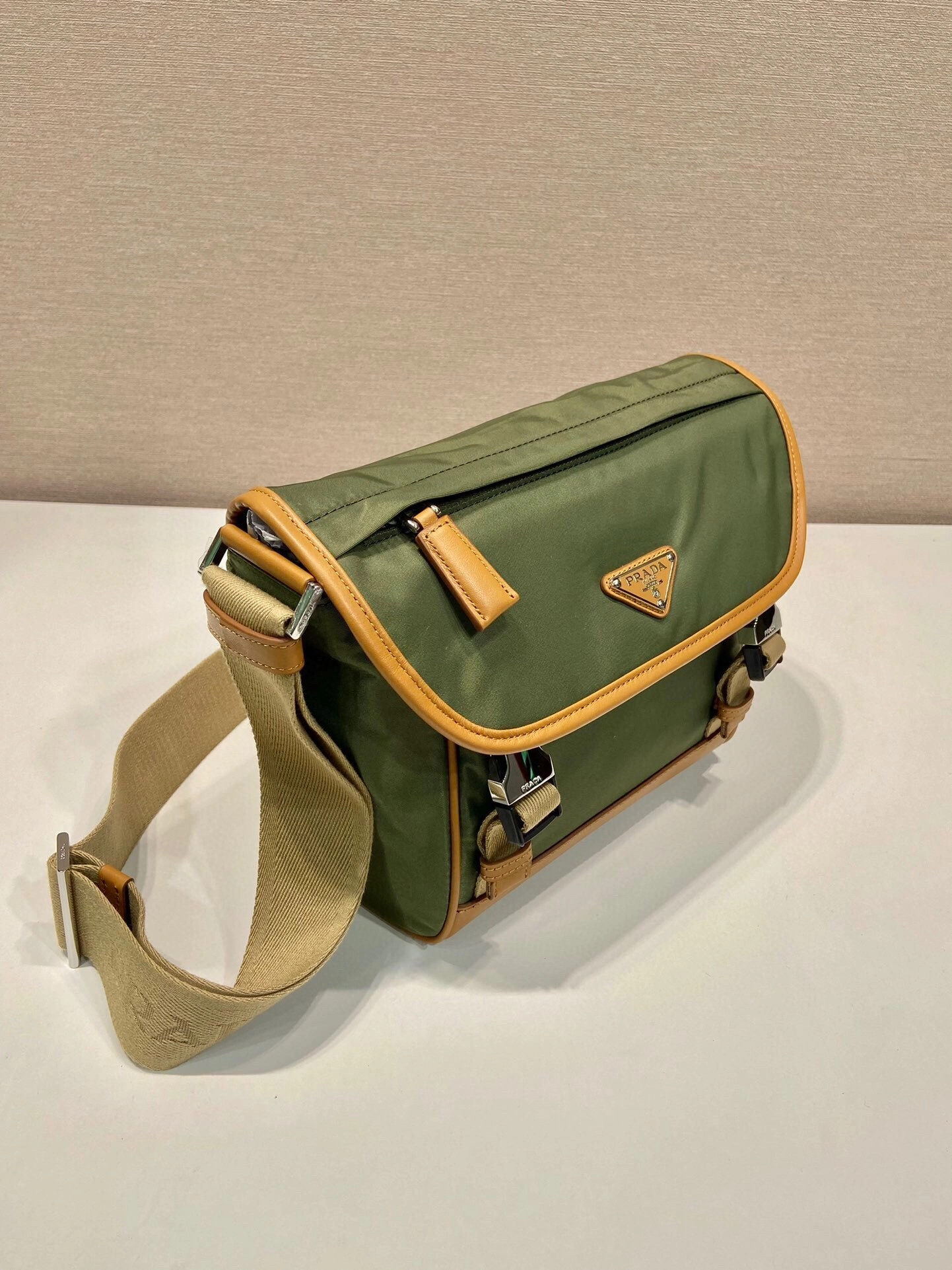 MOMO-- Pr141 2VD066_2CX2_F03UQ high quality version Re-Nylon item:D-B164H2882H