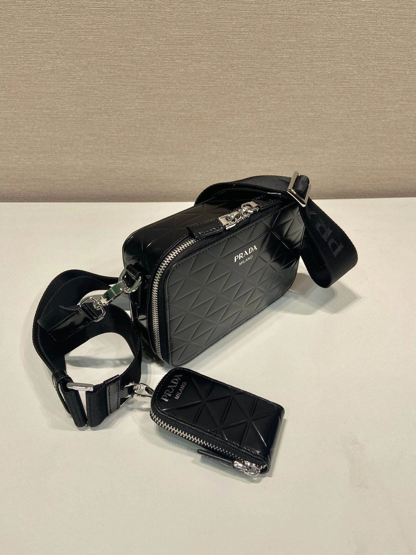 MOMO-- Pr141 2VH070_ZO6_F0002_V_ZMT high quality version Brique item:D-B000K2005