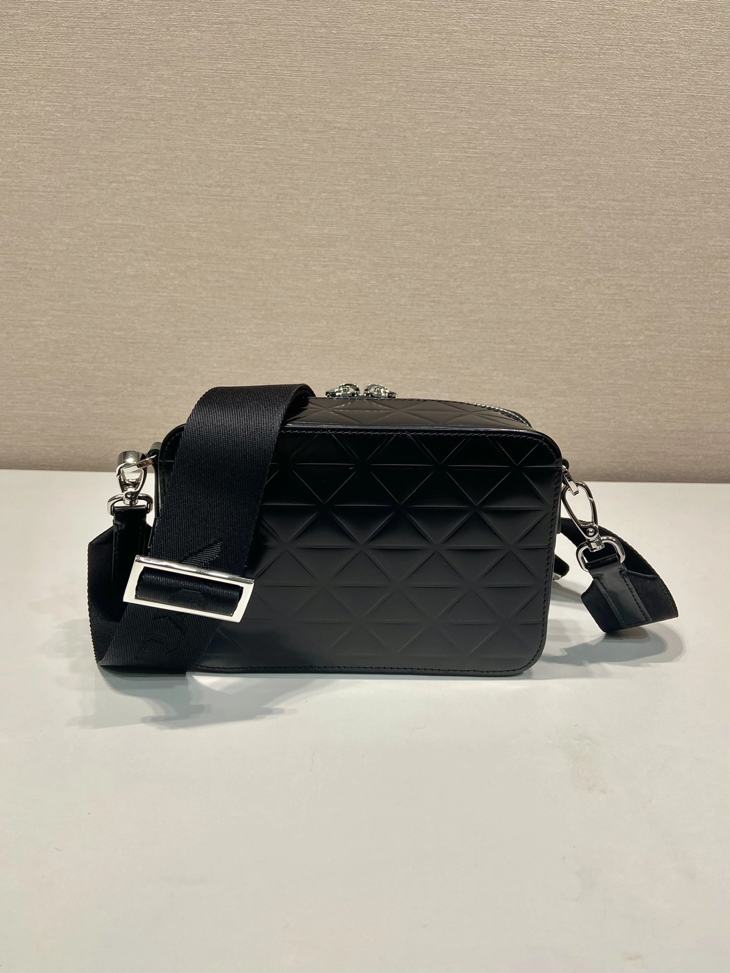 MOMO-- Pr141 2VH070_ZO6_F0002_V_ZMT high quality version Brique item:D-B000K2005