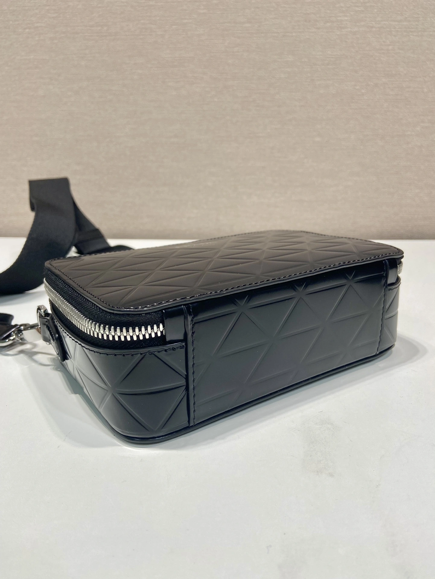 MOMO-- Pr141 2VH070_ZO6_F0002_V_ZMT high quality version Brique item:D-B000K2005
