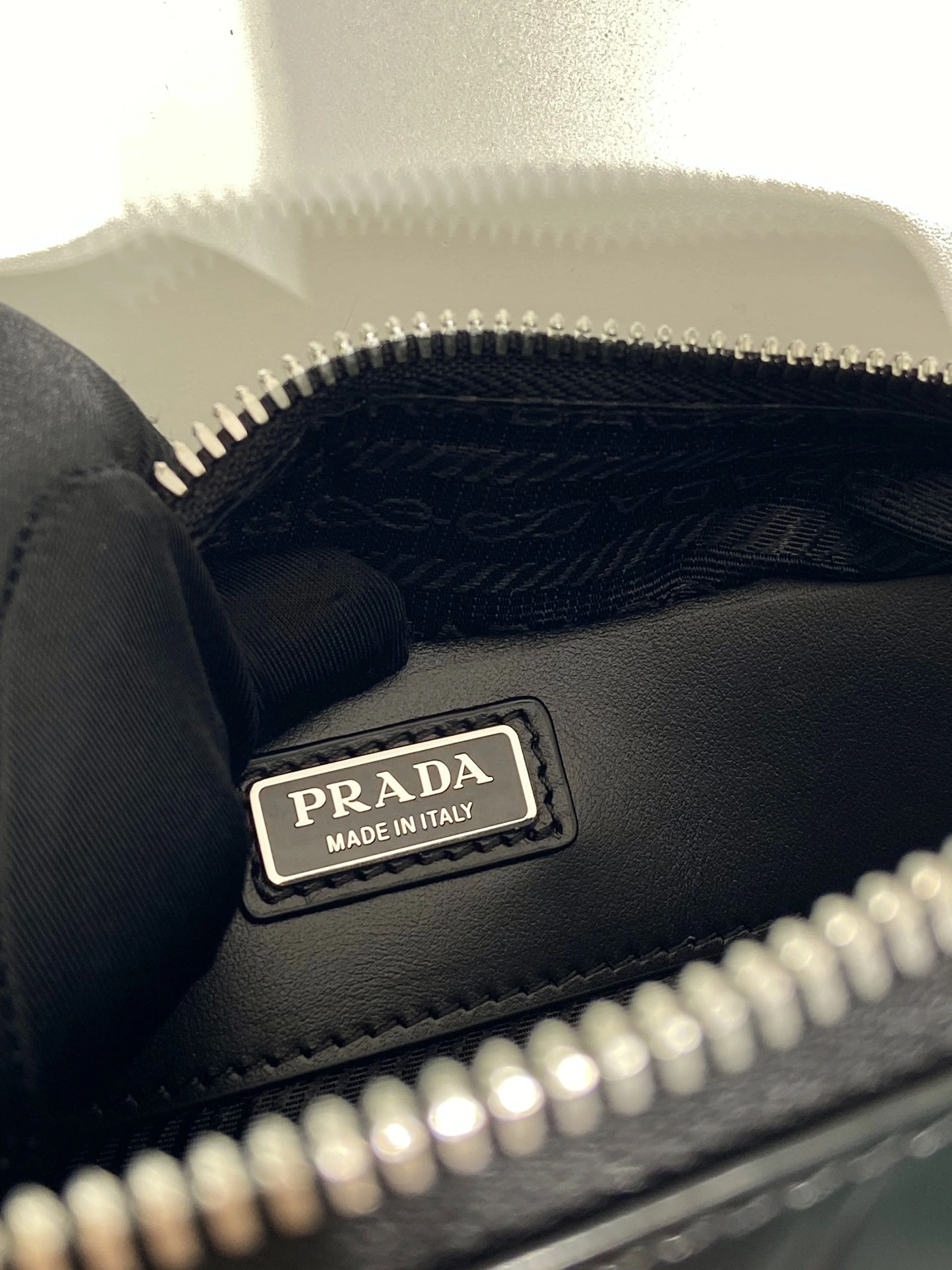 MOMO-- Pr141 2VH070_ZO6_F0002_V_ZMT high quality version Brique item:D-B000K2005