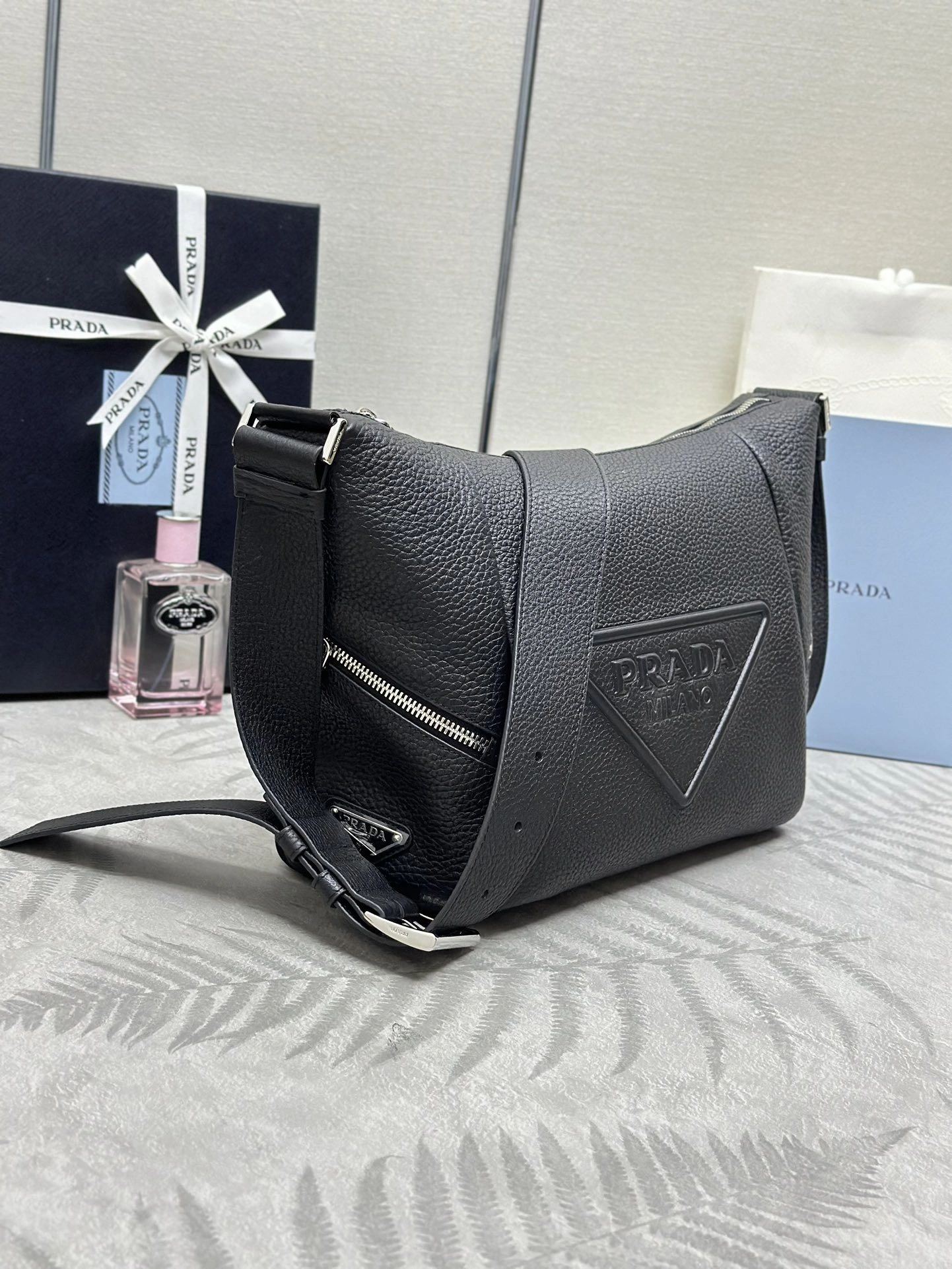 MOMO-- Pr141 2VH165_2BBE_F0002 high quality version item:E-B000K0605