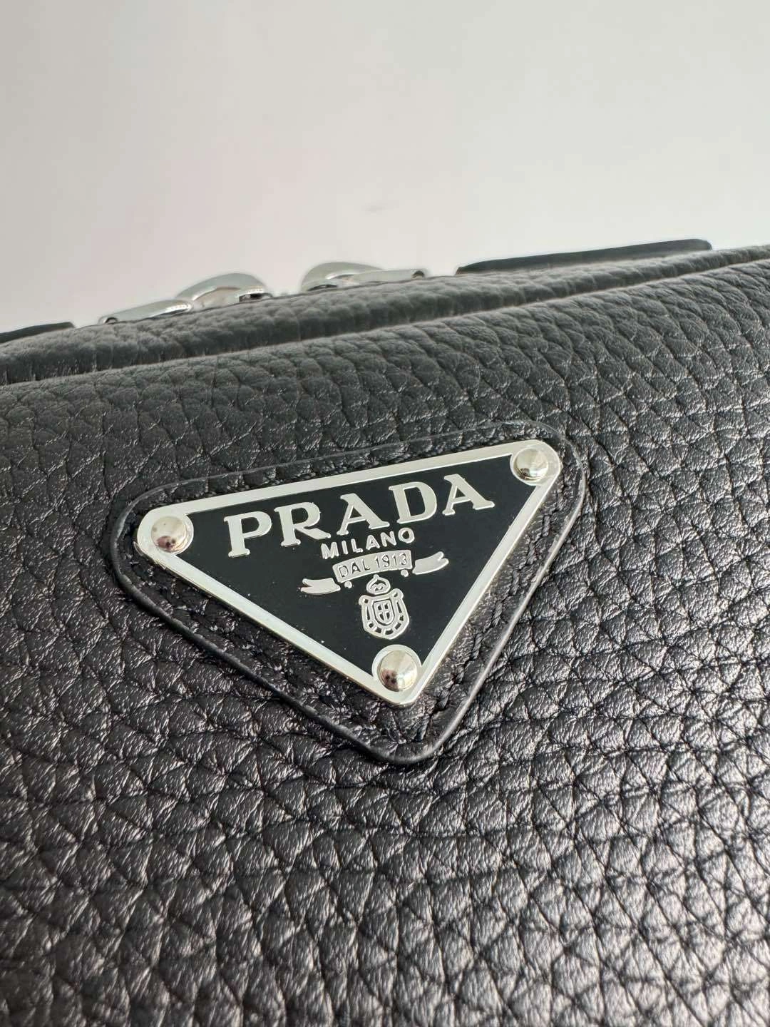MOMO-- Pr141 2VH184_2BBE_F0002 high quality version cowhide item:E-B063B1801