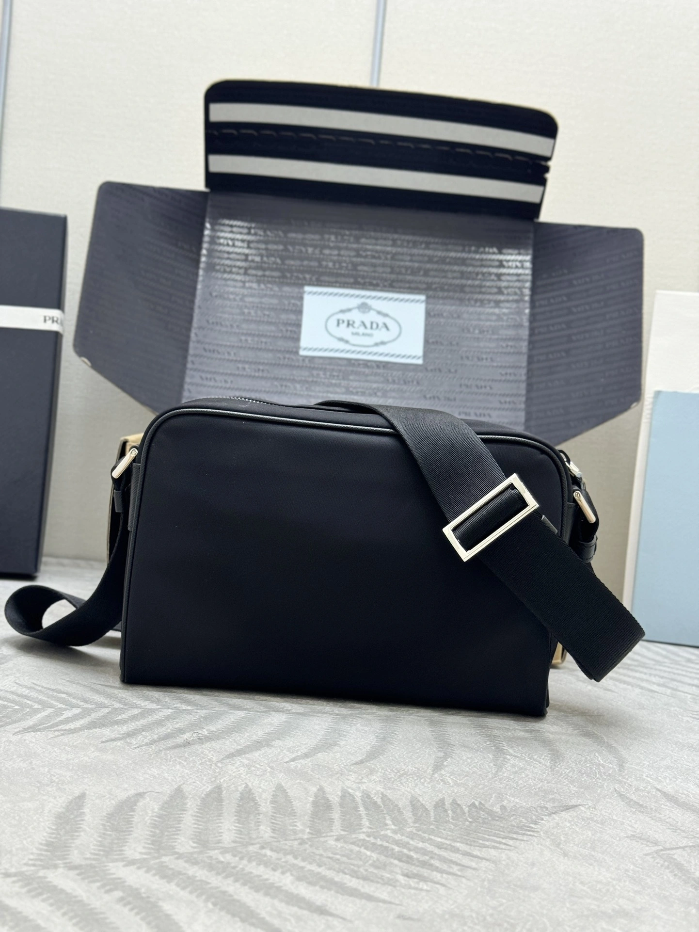 MOMO-- Pr141 2VH190_2DMH_F0002_V_OOO high quality version item:E-B000K0652
