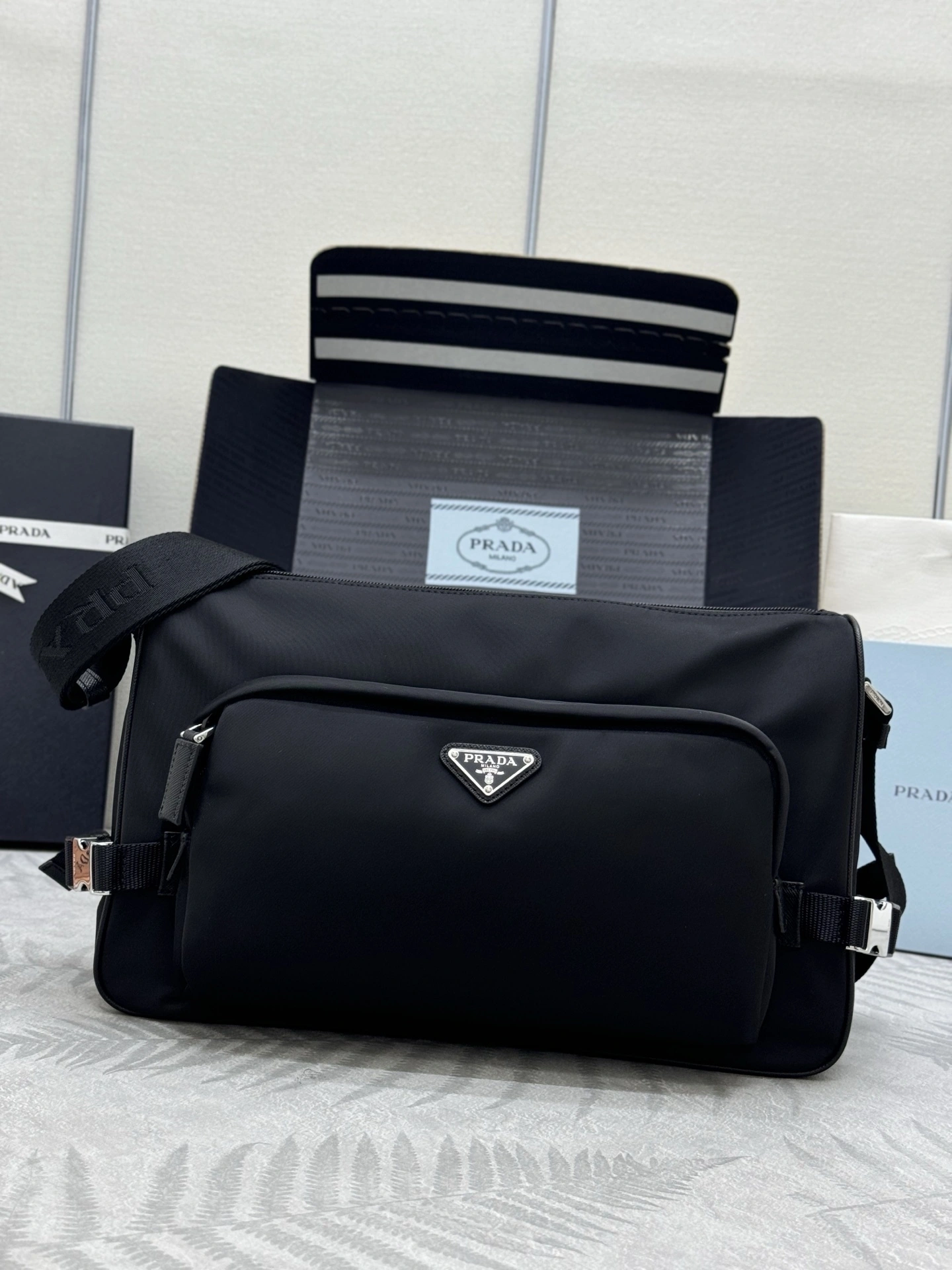 MOMO-- Pr141 2VH191_2DMG_F0002 high quality version cowhide item:E-B000K0654