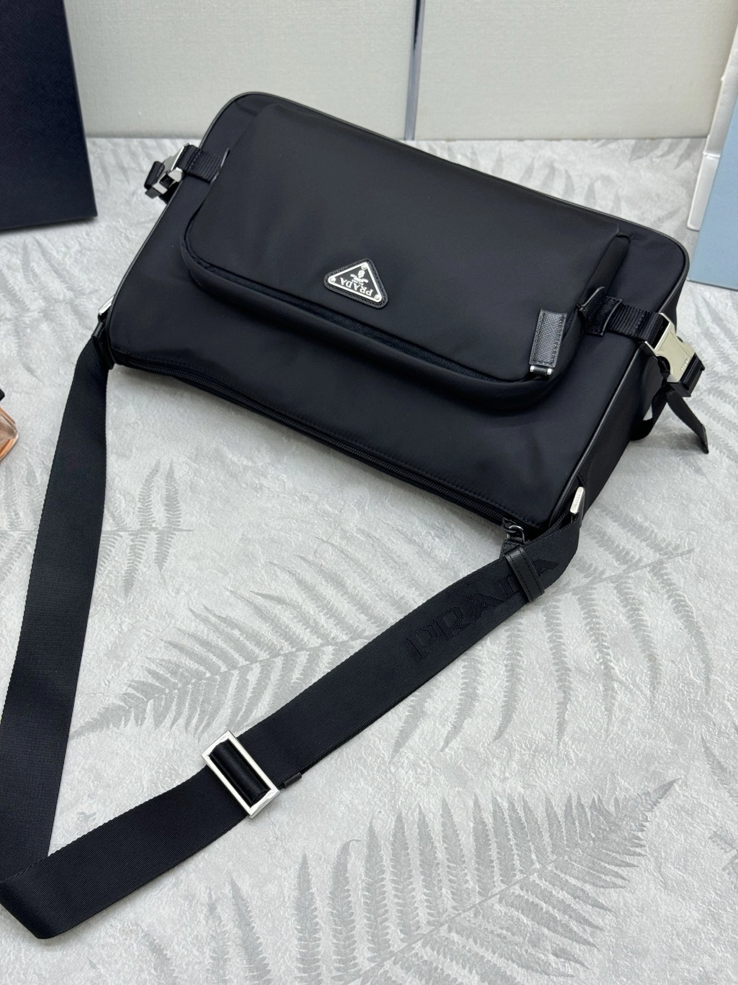 MOMO-- Pr141 2VH191_2DMG_F0002 high quality version cowhide item:E-B000K0654