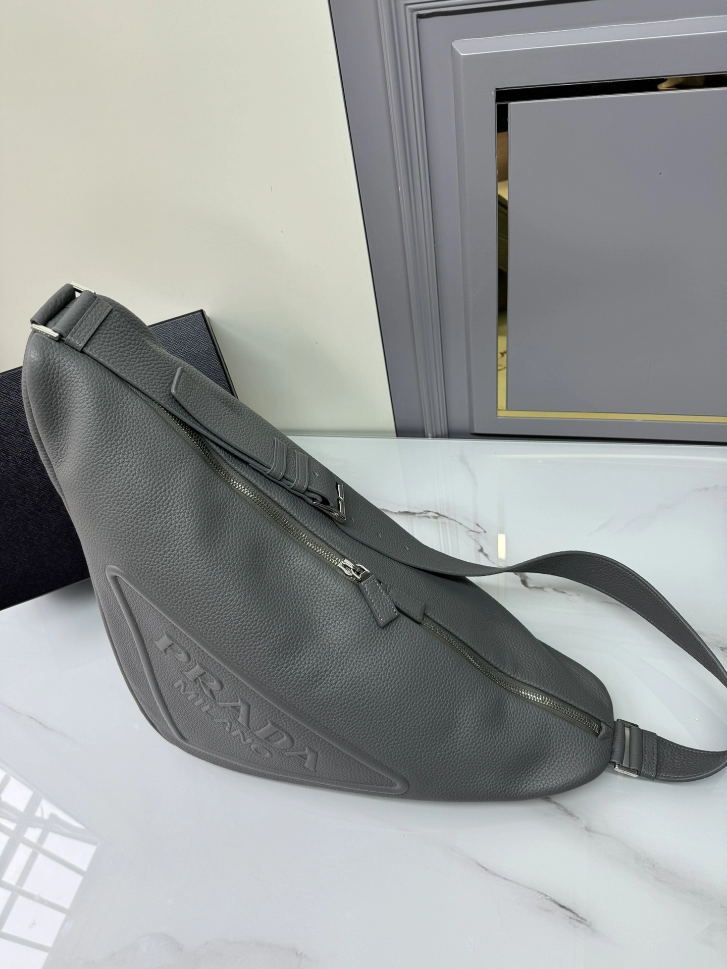 MOMO-- Pr141 2VY007_2BBE_F0K44_V_DLO high quality version item:D-B000K2017