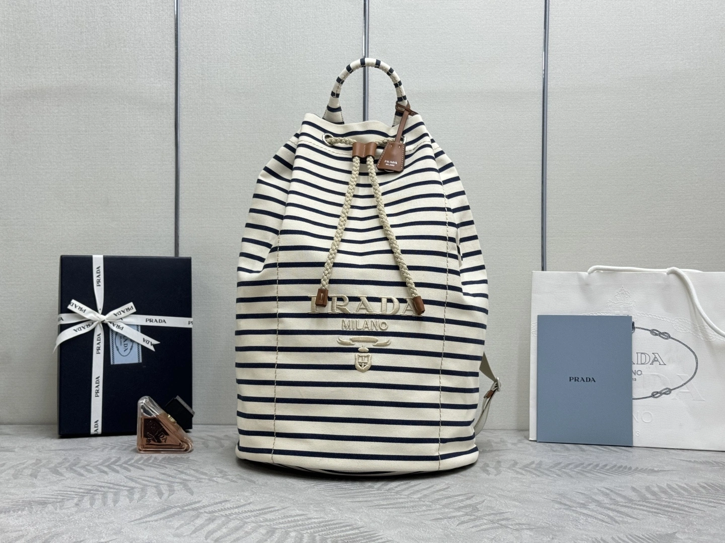 MOMO-- Pr141 2VY011_2HJN_F0C56_V_OOO high quality version item:E-B000K0731