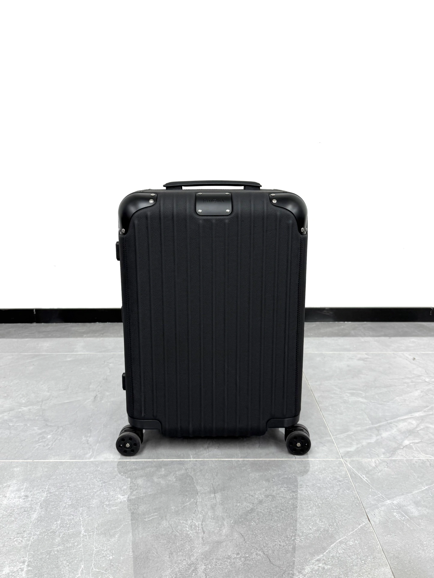 MOMO-- Ri7ow1 80153474 high quality version Distinct item:E-B000J2333H