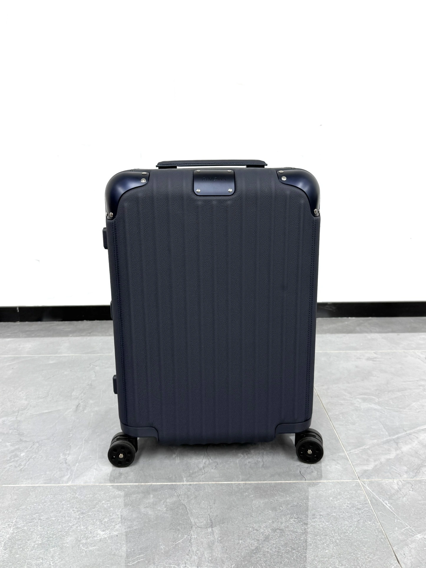 MOMO-- Ri7ow1 80153481 high quality version Distinct item:E-B000J2332H