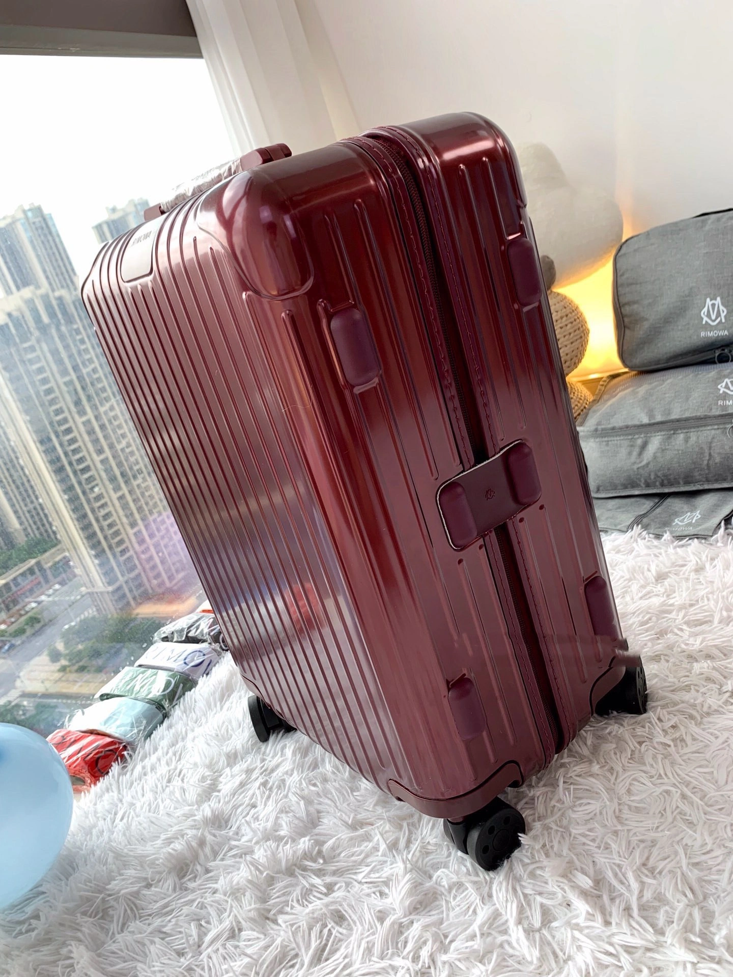 MOMO-- Ri7ow1 83253874 high quality version Essential item:E-B000J2339H