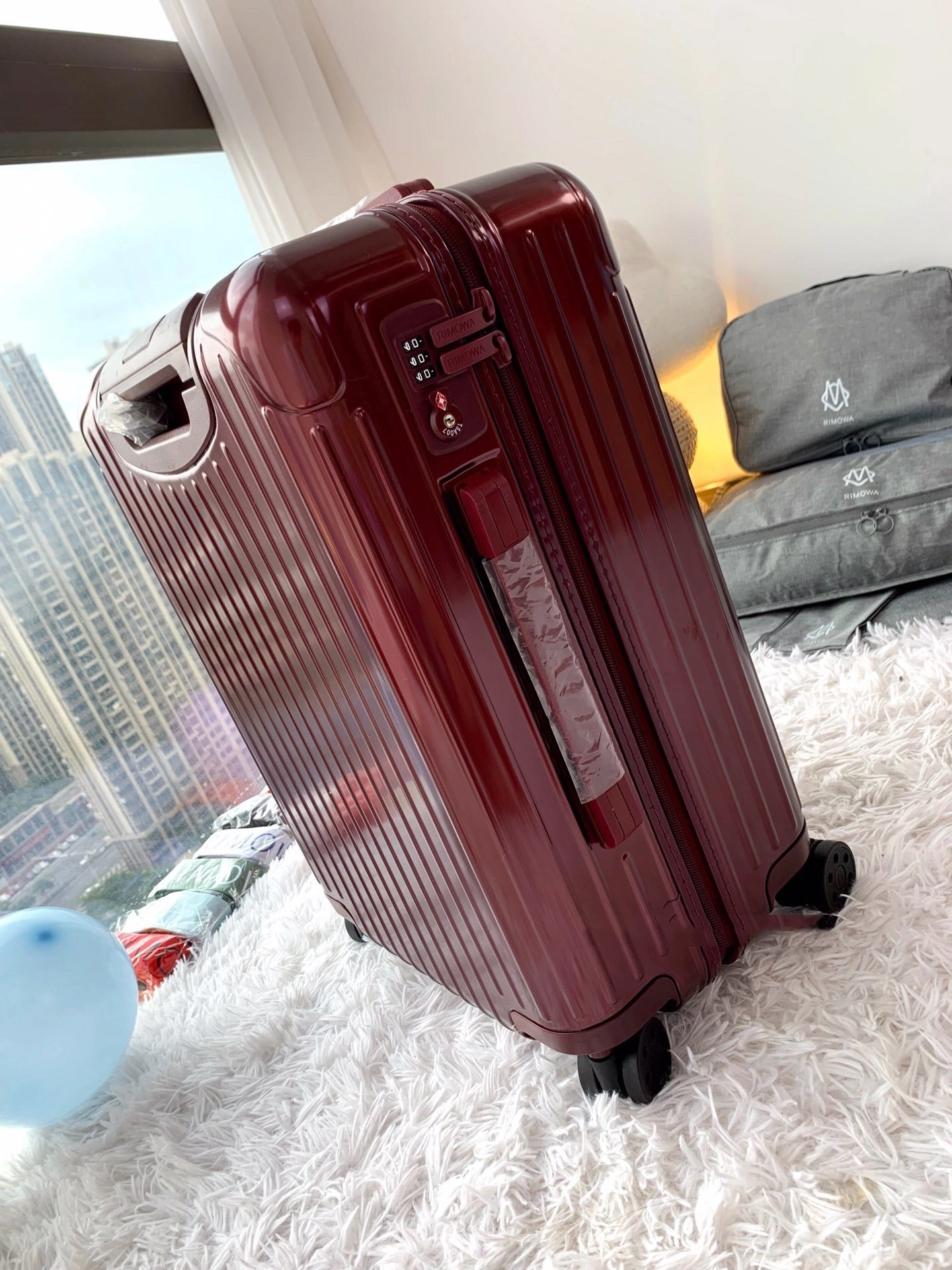 MOMO-- Ri7ow1 83253874 high quality version Essential item:E-B000J2339H