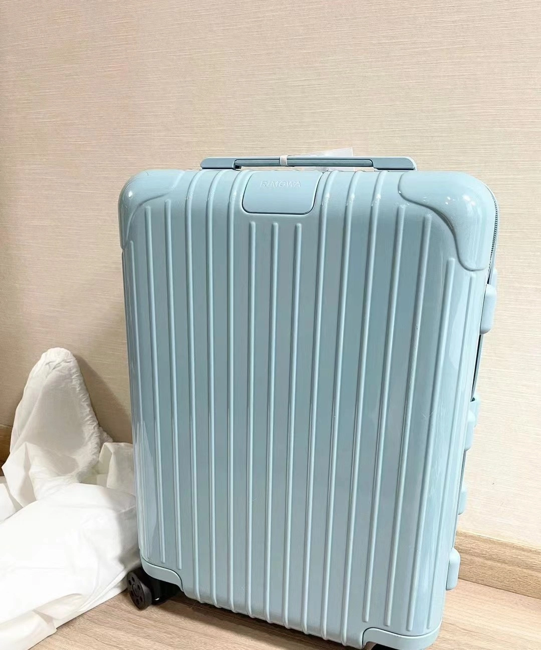 MOMO-- Ri7ow1 83253884 high quality version item:E-B000J2328H