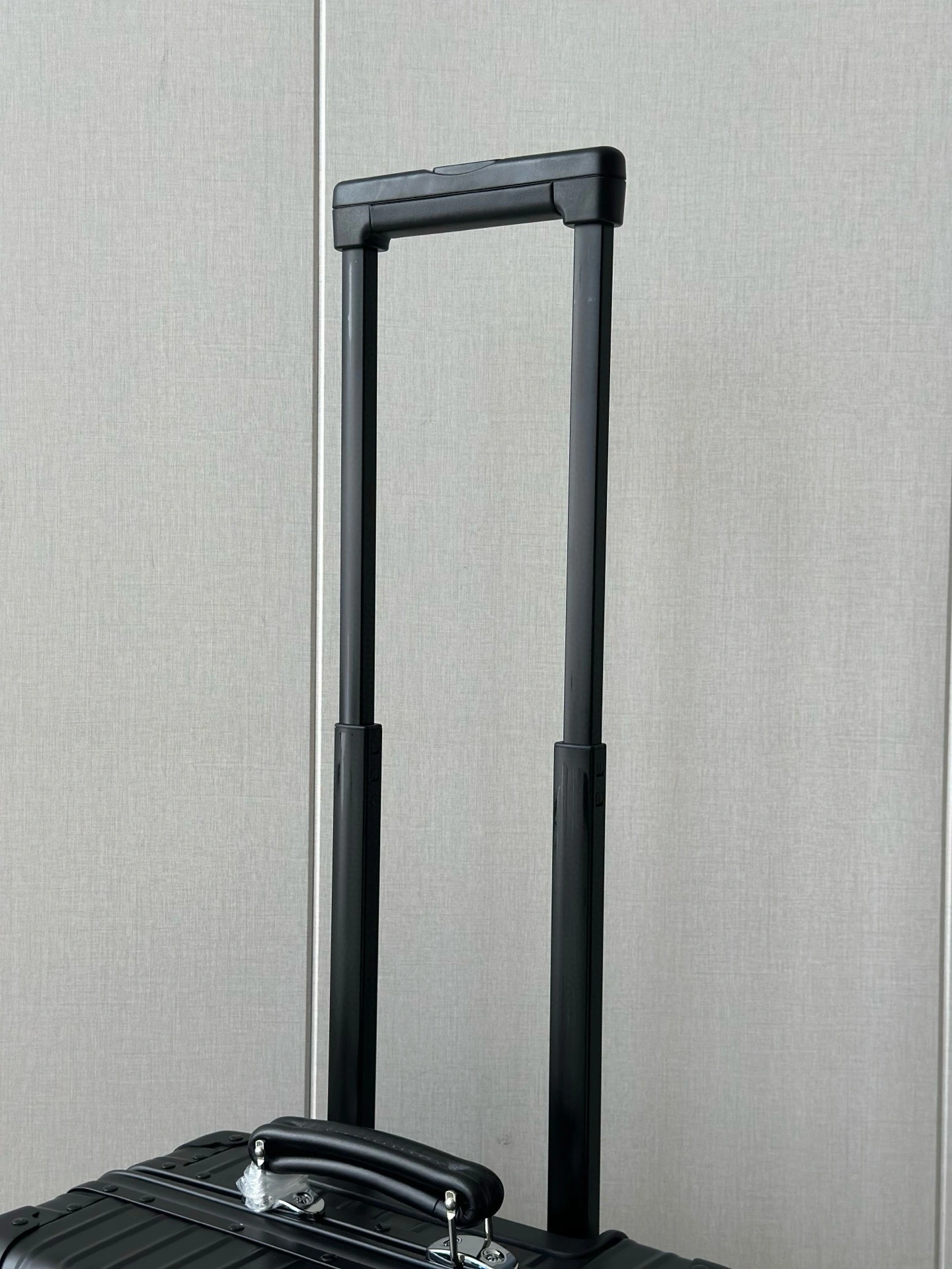MOMO-- Ri7ow1 97353014 high quality version item:E-B000J2322H