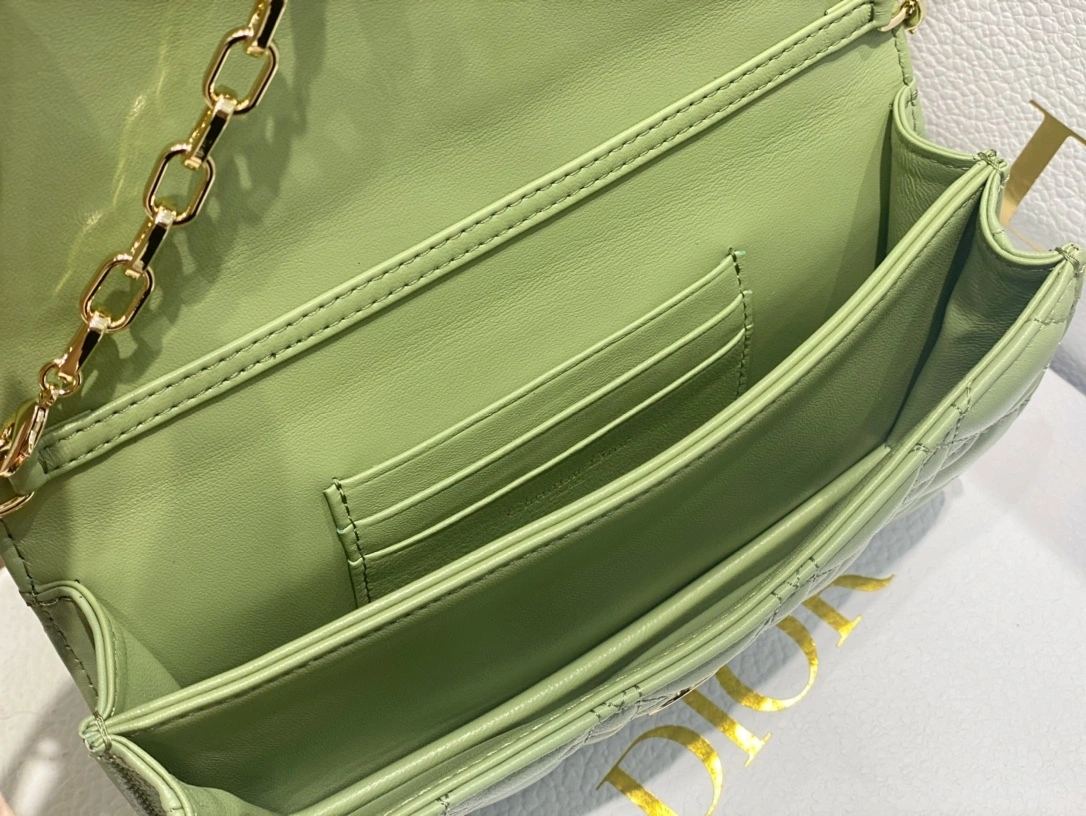 MOMO-- S0980ONMJ-M73H item：C-B397G2409R