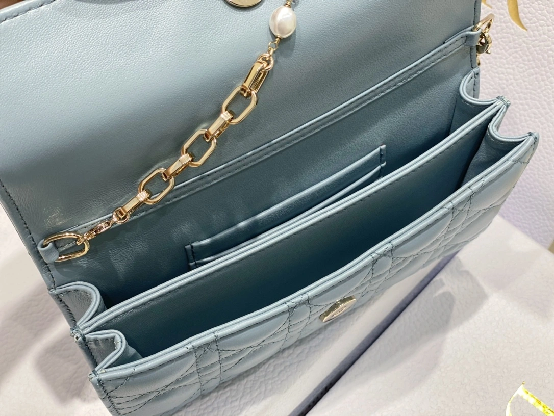 MOMO-- S0980ONMJ-M81B item：C-B397G2410R
