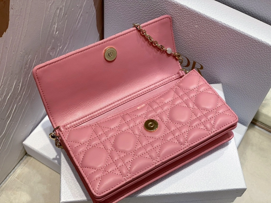 MOMO-- S0980ONMJ-M89P item：C-B063G3126R