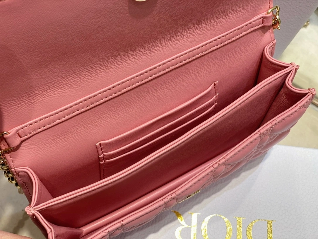 MOMO-- S0980ONMJ-M89P item：C-B063G3126R