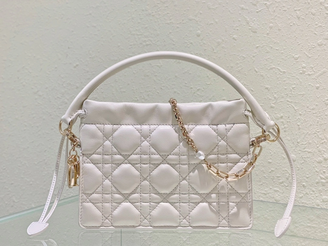 MOMO-- S0981ONMJ-M030 item：C-B063F1324Y