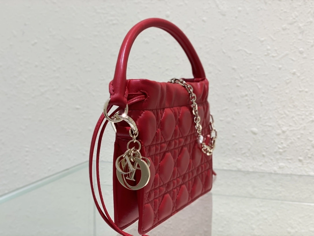 MOMO-- S0981ONMJ-M57R item：C-B063F1325Y