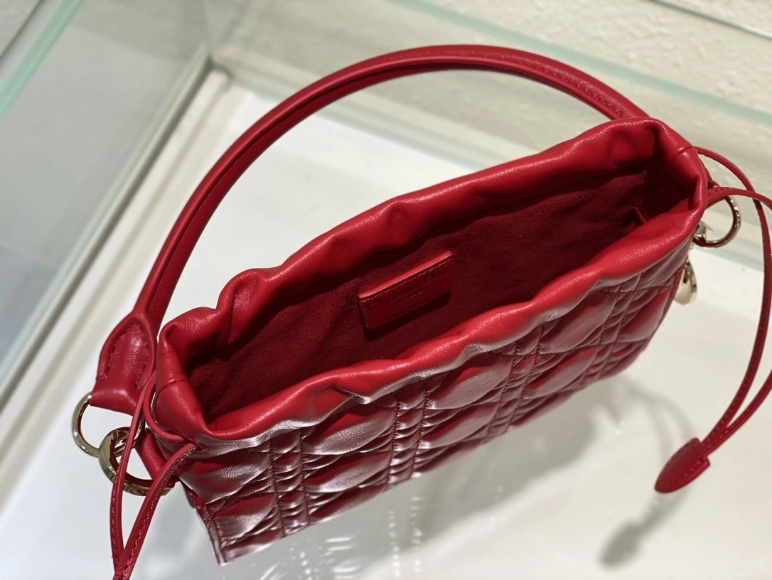 MOMO-- S0981ONMJ-M57R item：C-B063F1325Y