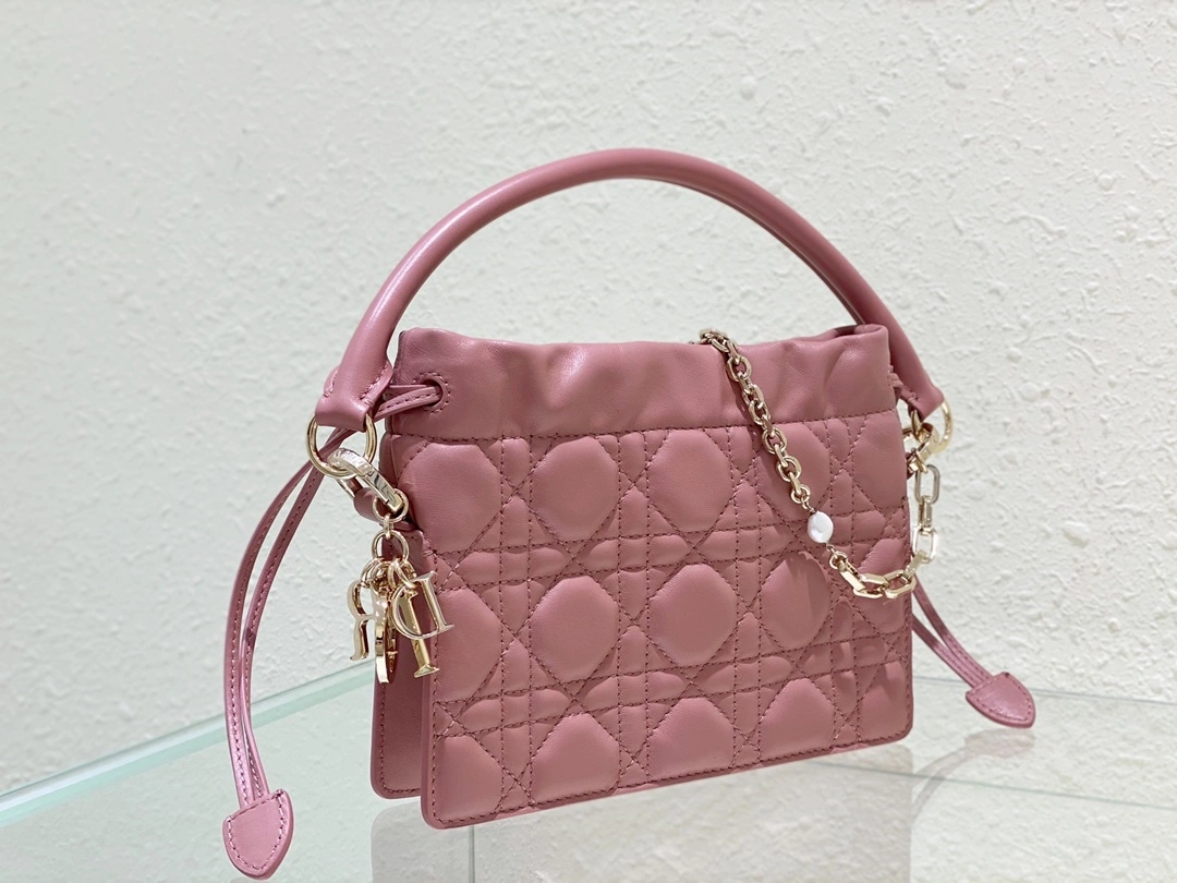 MOMO-- S0981ONMJ-M81P item：C-B063F1326Y