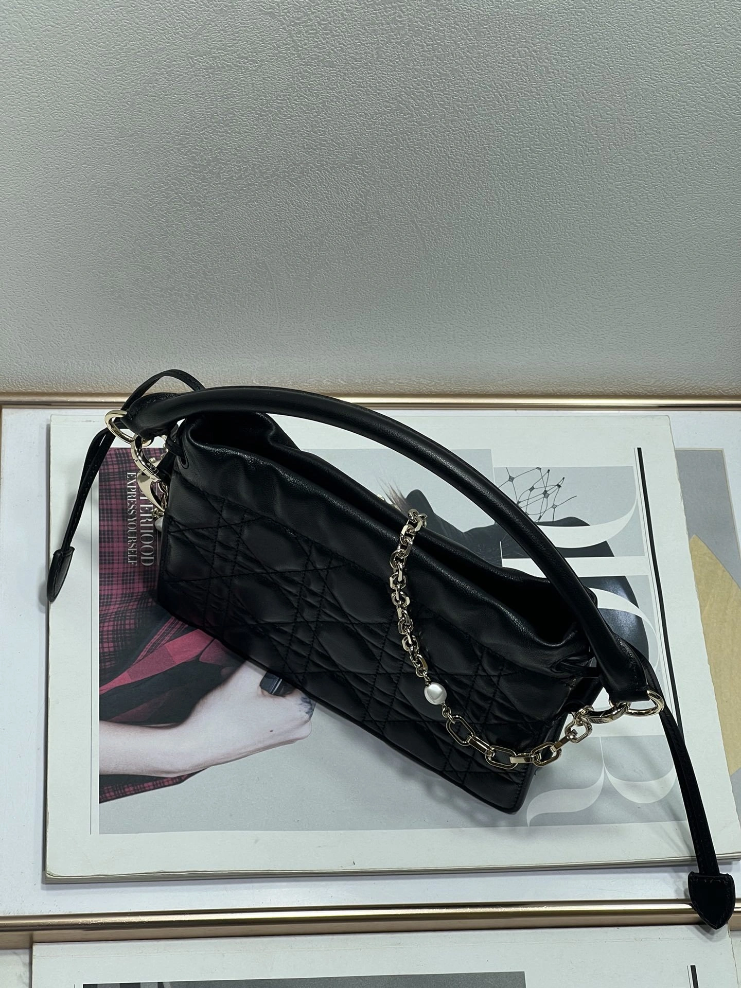 MOMO-- S0981ONMJ-M900 item：C-B063E3104R