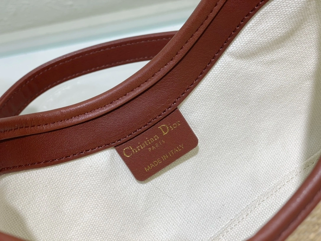 MOMO-- S2187UCNX-M925 item：C-B063H0237R