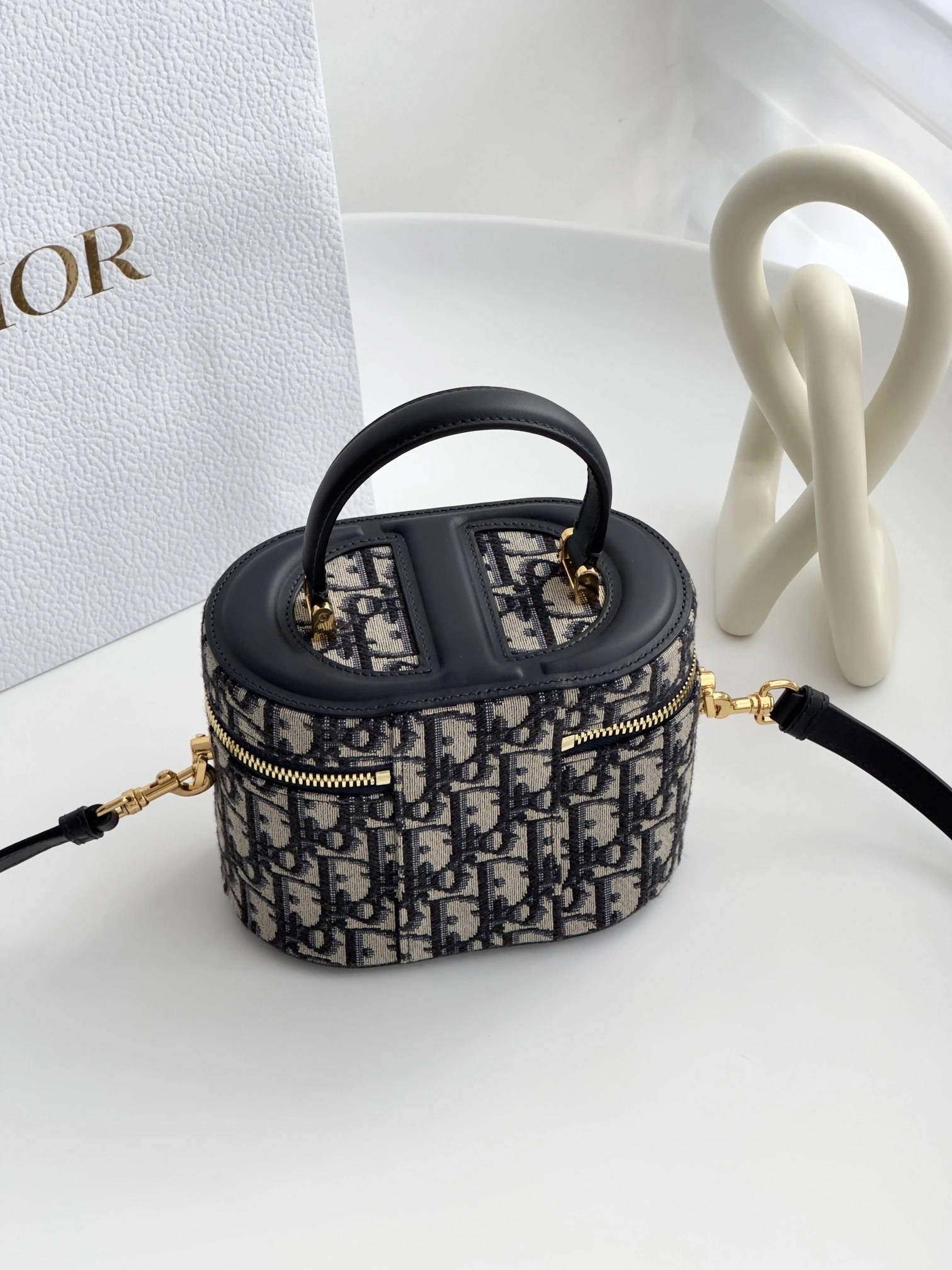 MOMO-- S2203UTZQ-M928 item:D-B000A1635