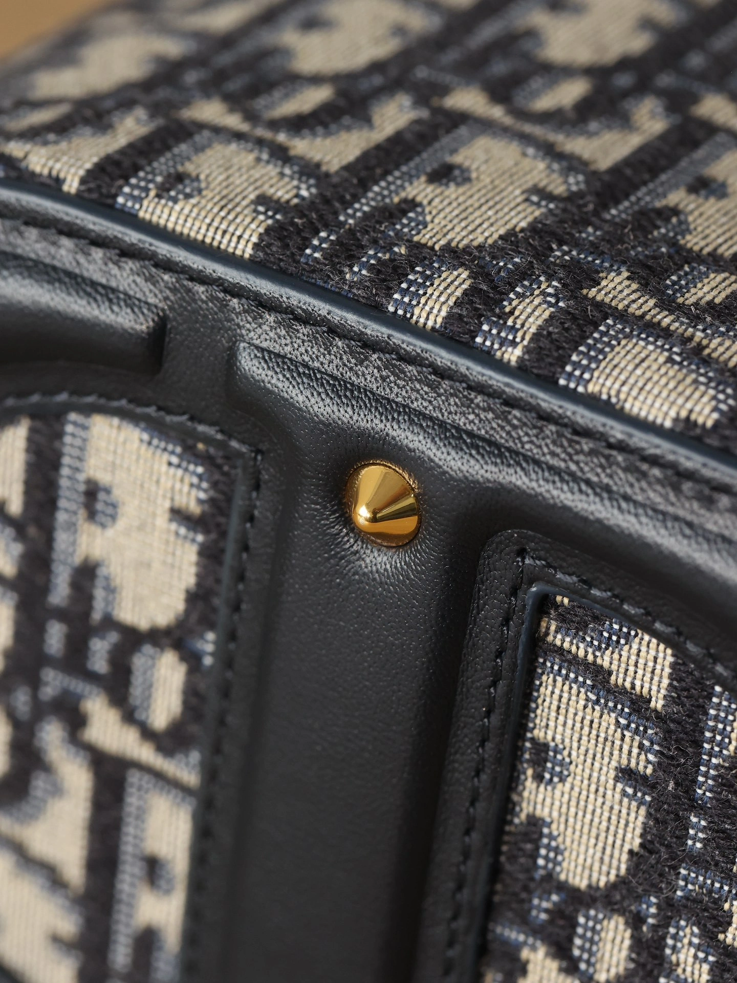 MOMO-- S2203UTZQ-M928 item:D-B482B1723R