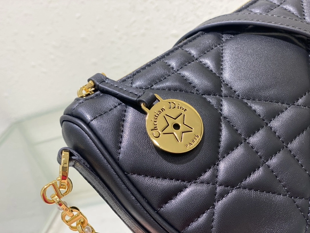 MOMO-- S3206UDBB-M900 sheepskin item:D-B063E1163