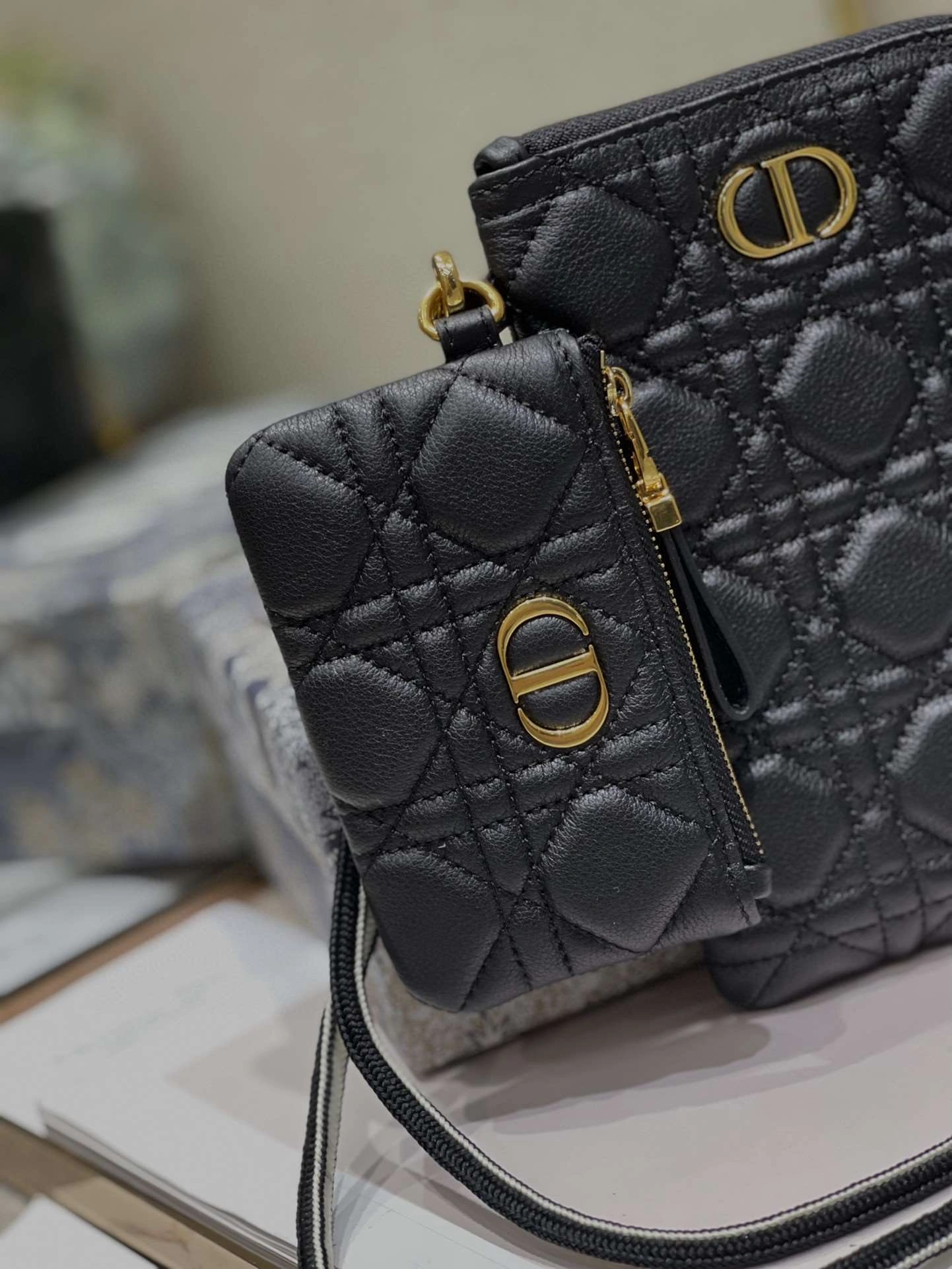 *MOMO---S5036UWHC-M900 cowhide item : A-B00H2339A