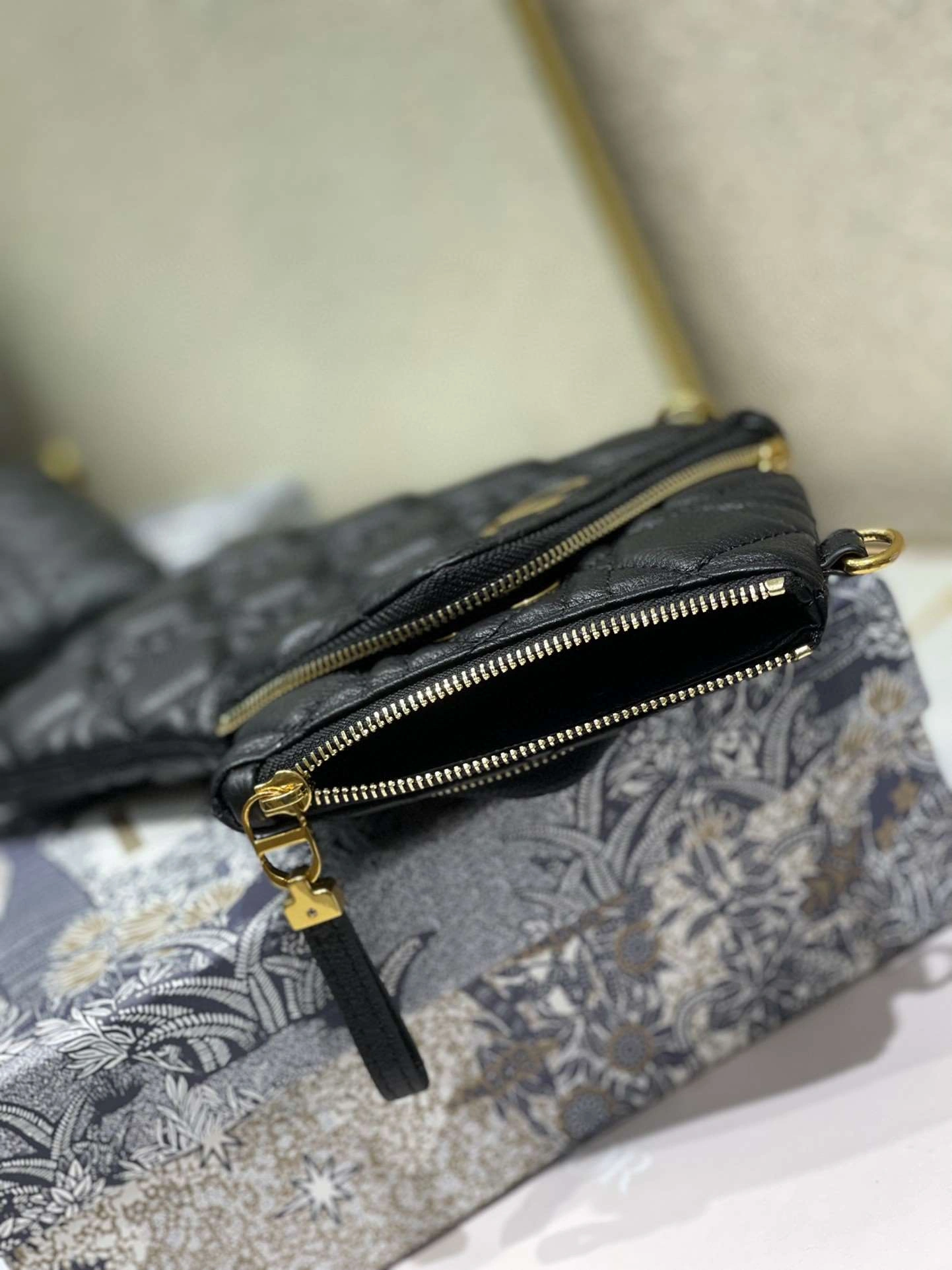 *MOMO---S5036UWHC-M900 cowhide item : A-B00H2339A