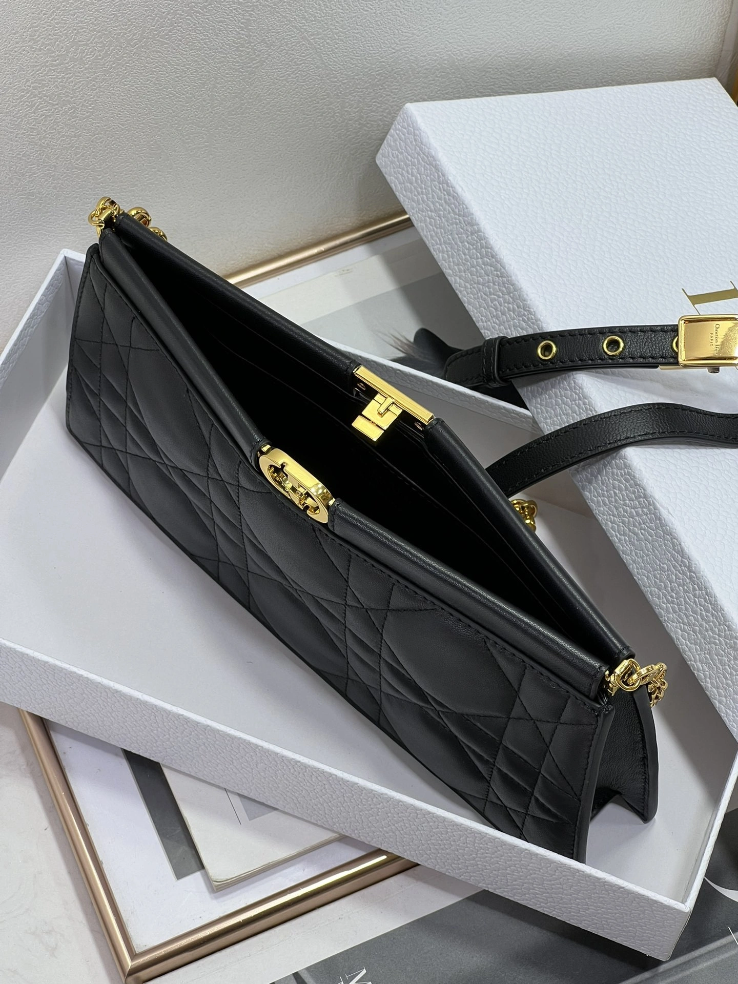MOMO-- S5166UDBB-M900 item：C-B063I3065V